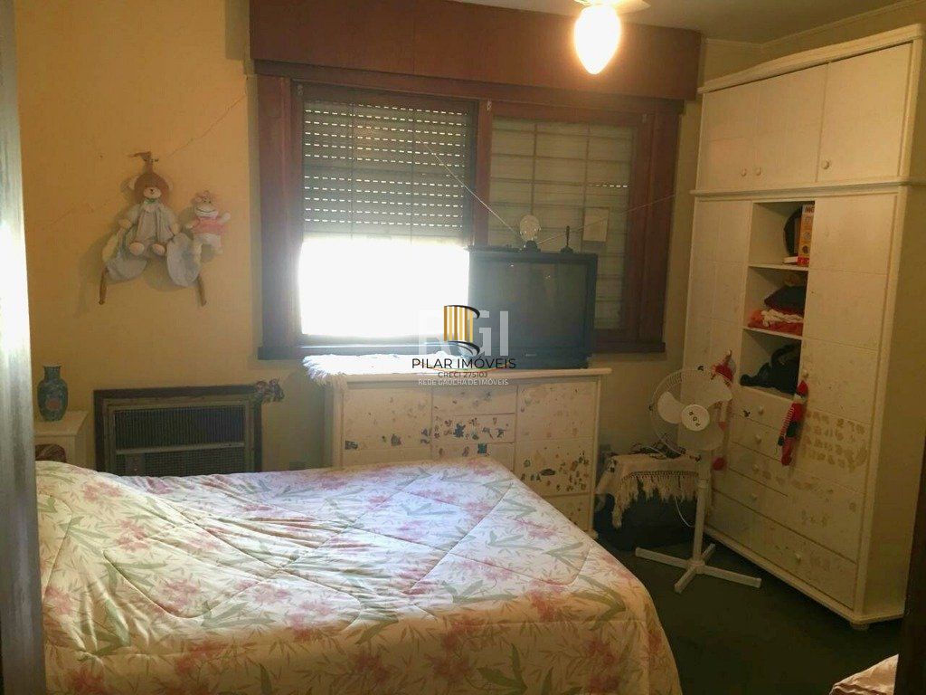 Casa para Venda - 340m², 4 dormitórios, sendo 2 suites, 3 vagas - Jardim Lindóia