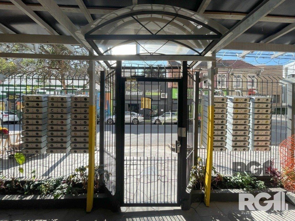 Apartamento de 2 dormitórios no bairro Cidade Baixa