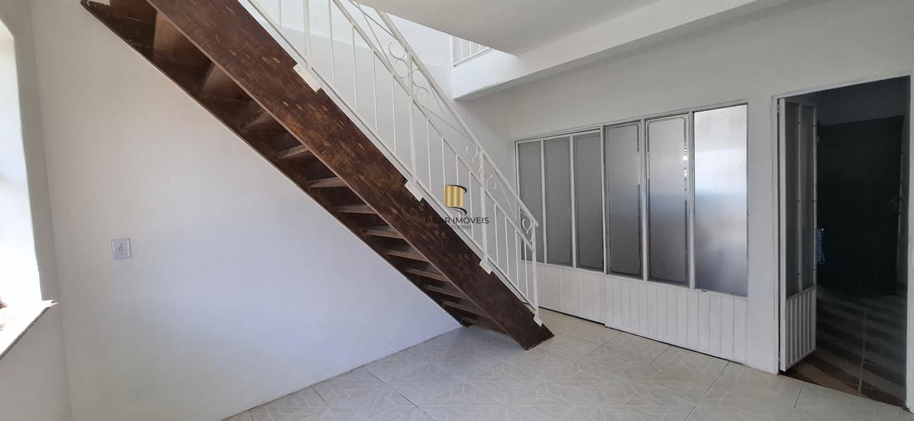 Casa em Canoas de 2 dormitórios DESOCUPADA