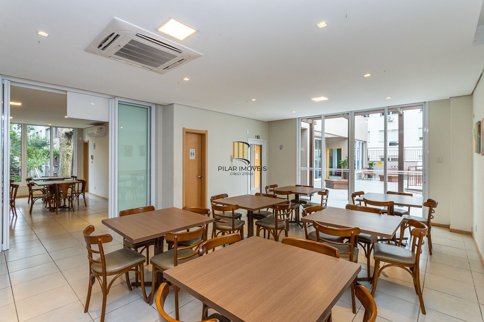 Apartamento no bairro Teresópolis de 2 dormitórios vaga e infra