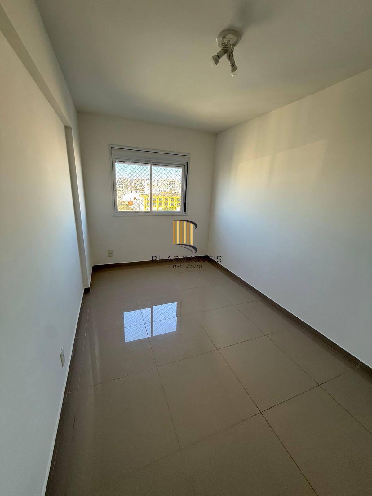 Apartamento de 2 dormitórios e vaga no Rossi Fiateci