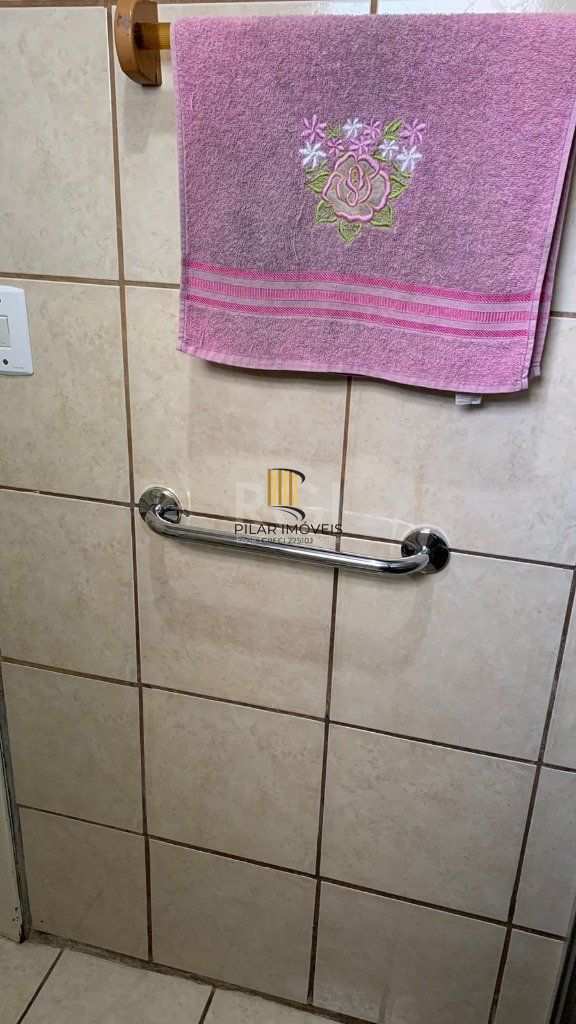 Casa 4 dormitórios 3 banheiros garagem coberta para 3 + carros