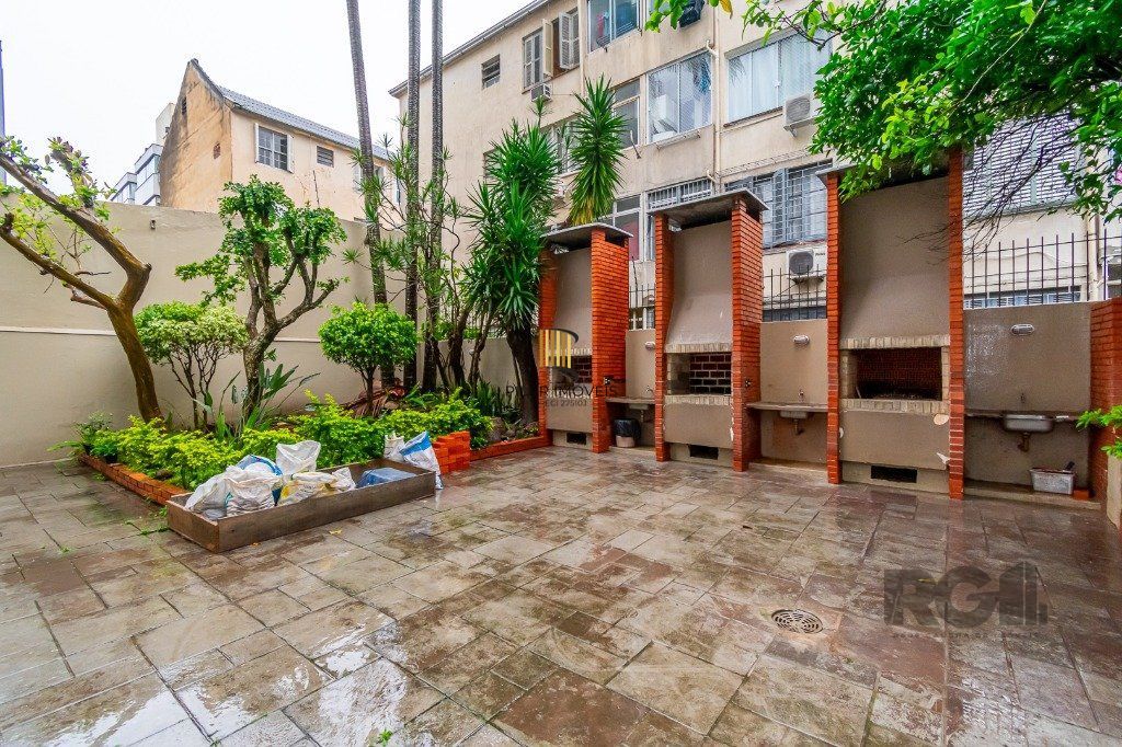 Apartamento de 1 dormitório no bairro Farroupilha mobiliado