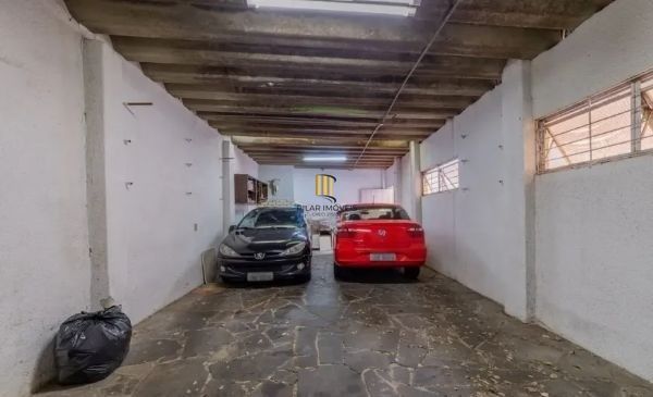 Casa sobrado no Petrópolis com 7 dormitórios e 4 vagas