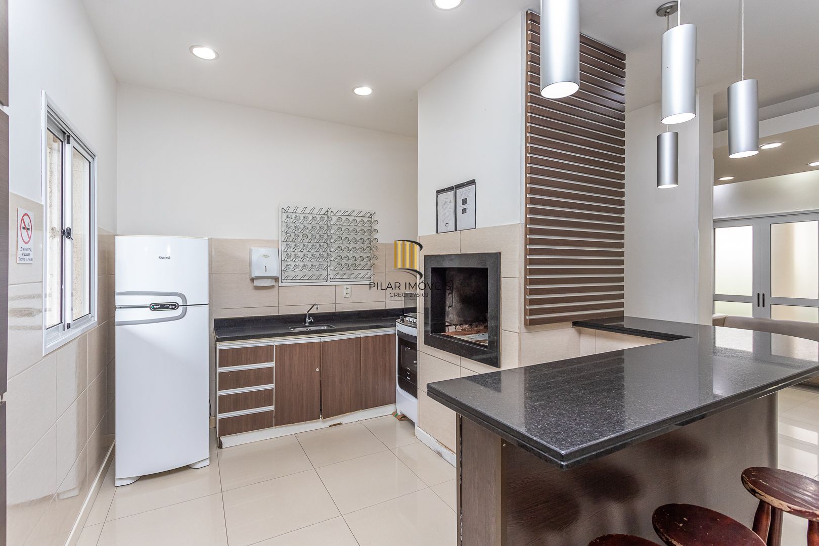 Apartamento de 3 dormitórios vaga e infra no bairro Vila Ipiranga