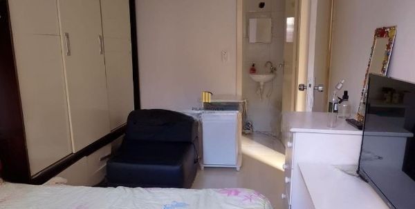 Apartamento térreo no bairro Petrópolis de 1 dormitório e pátio