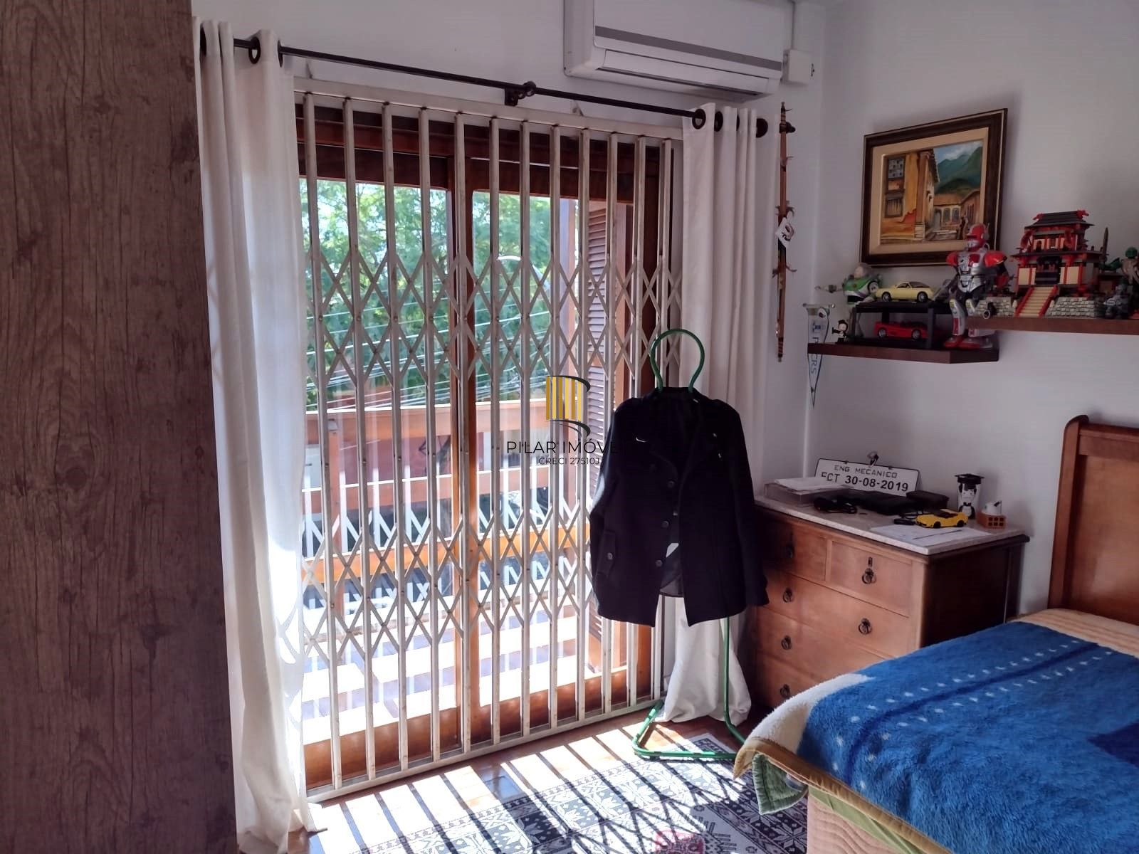 Casa 4 dormitórios no bairro Partenon