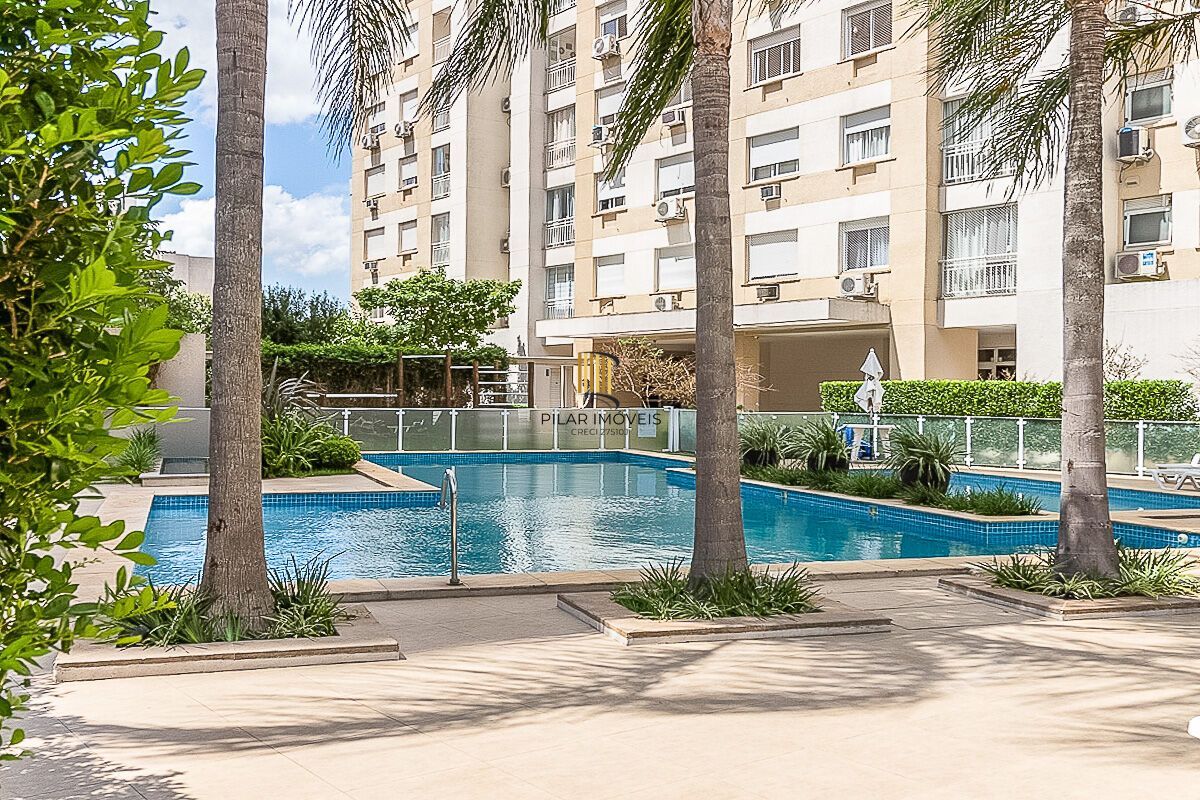 Apartamento à venda no bairro Passo D'areia em Porto Alegre/RS