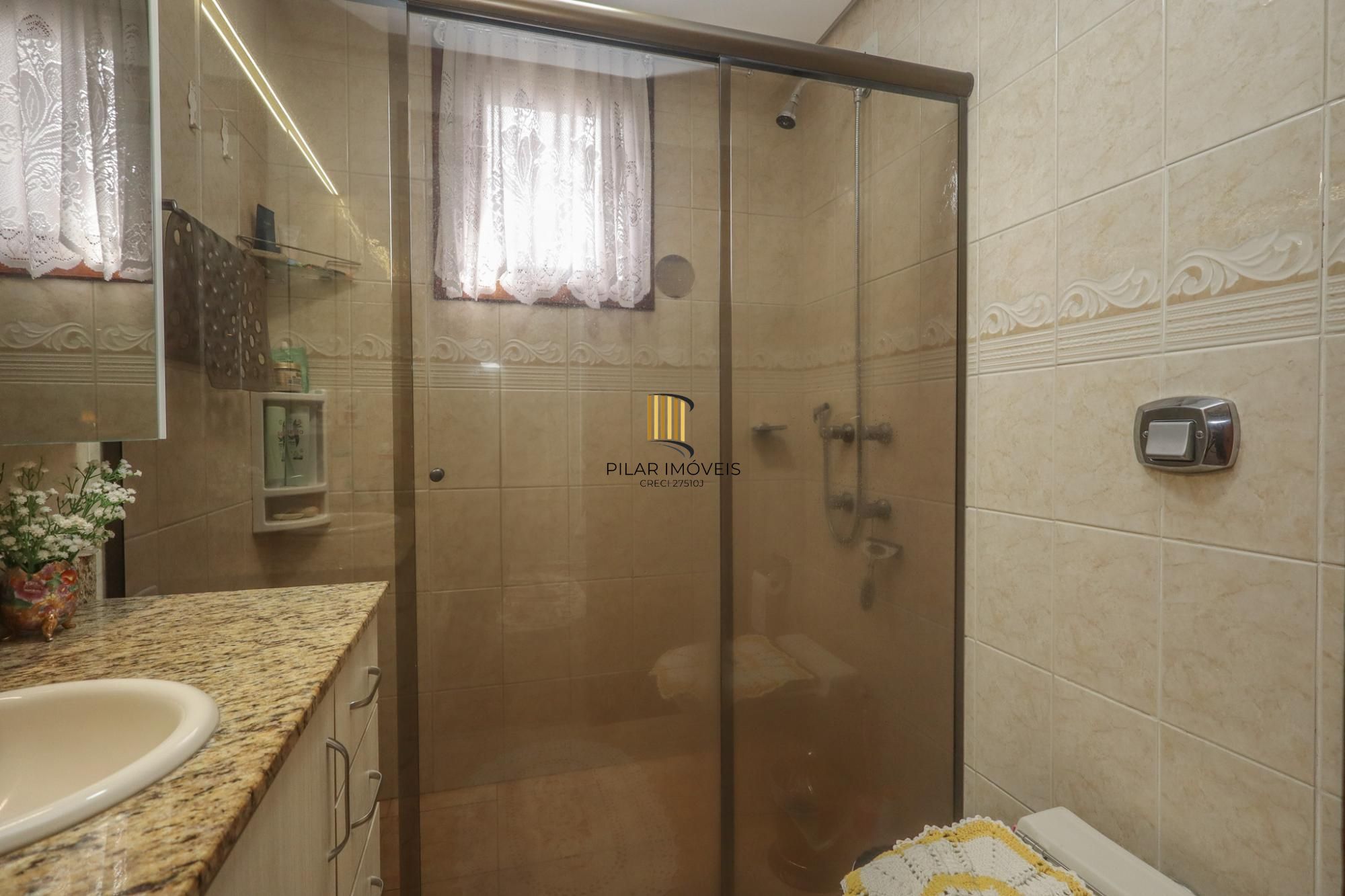 Apartamento à venda no bairro Jardim Planalto em Porto Alegre/RS