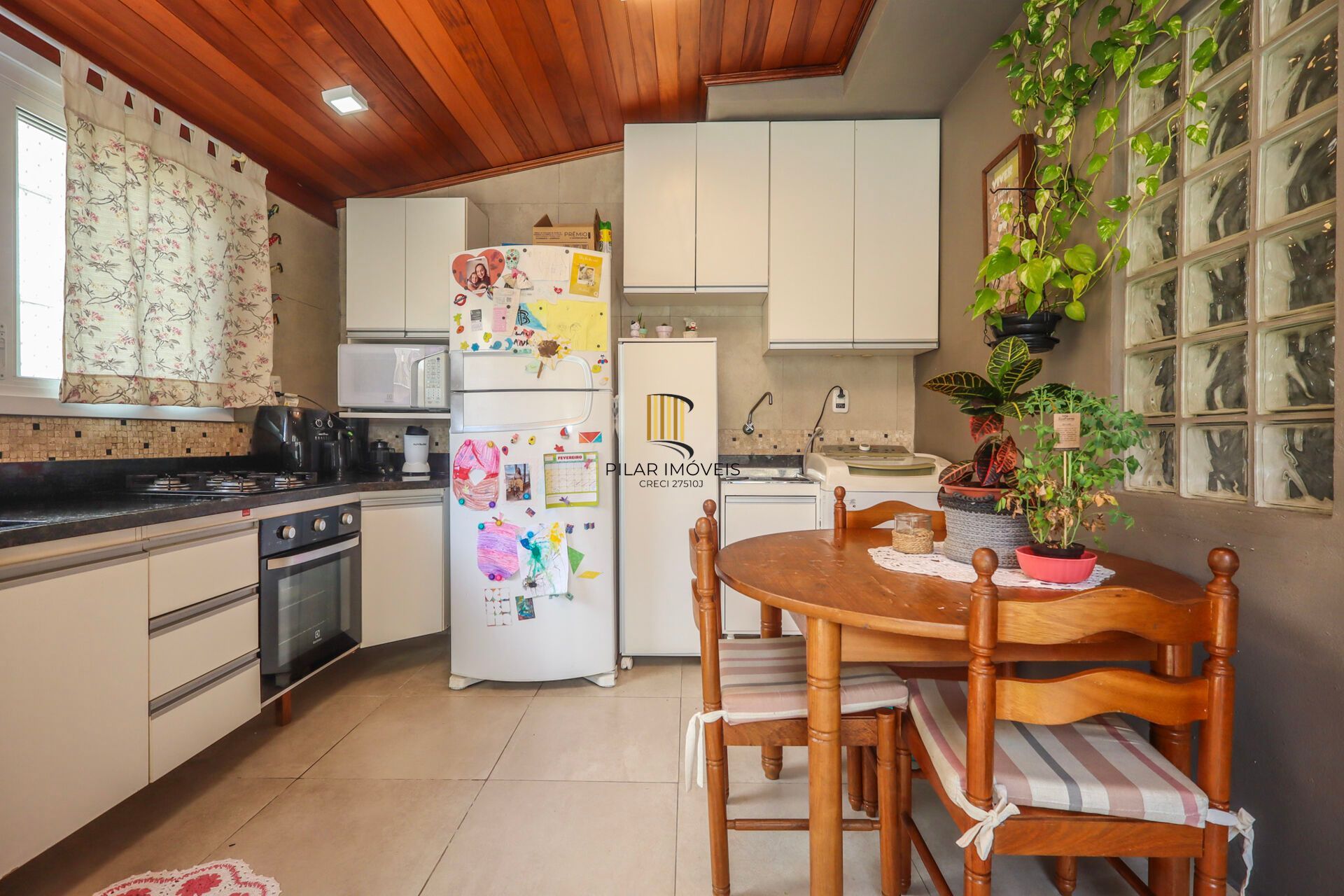 Apartamento à venda no bairro Passo D'areia em Porto Alegre/RS