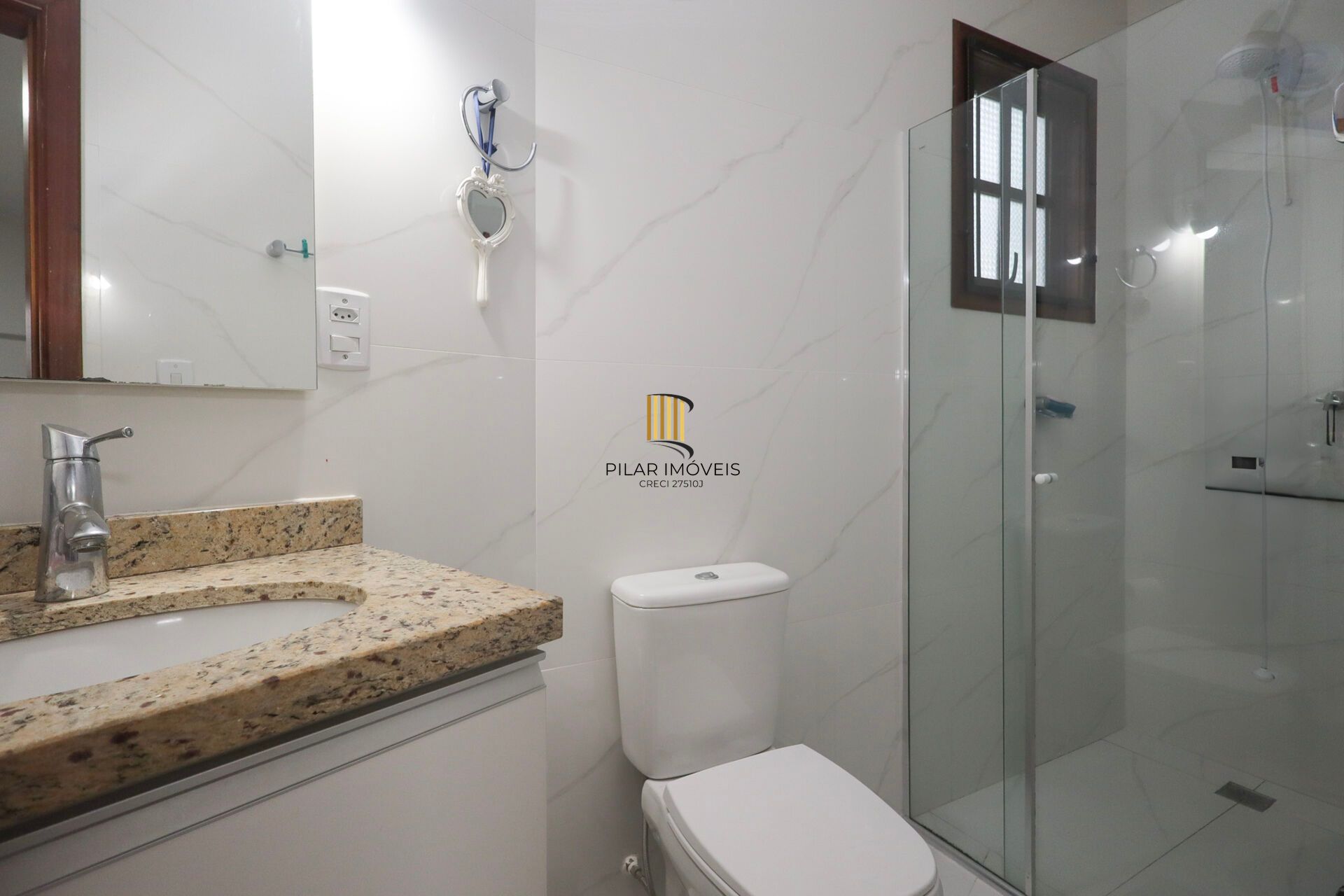 Casa à venda no bairro Jardim Itu em Porto Alegre/RS