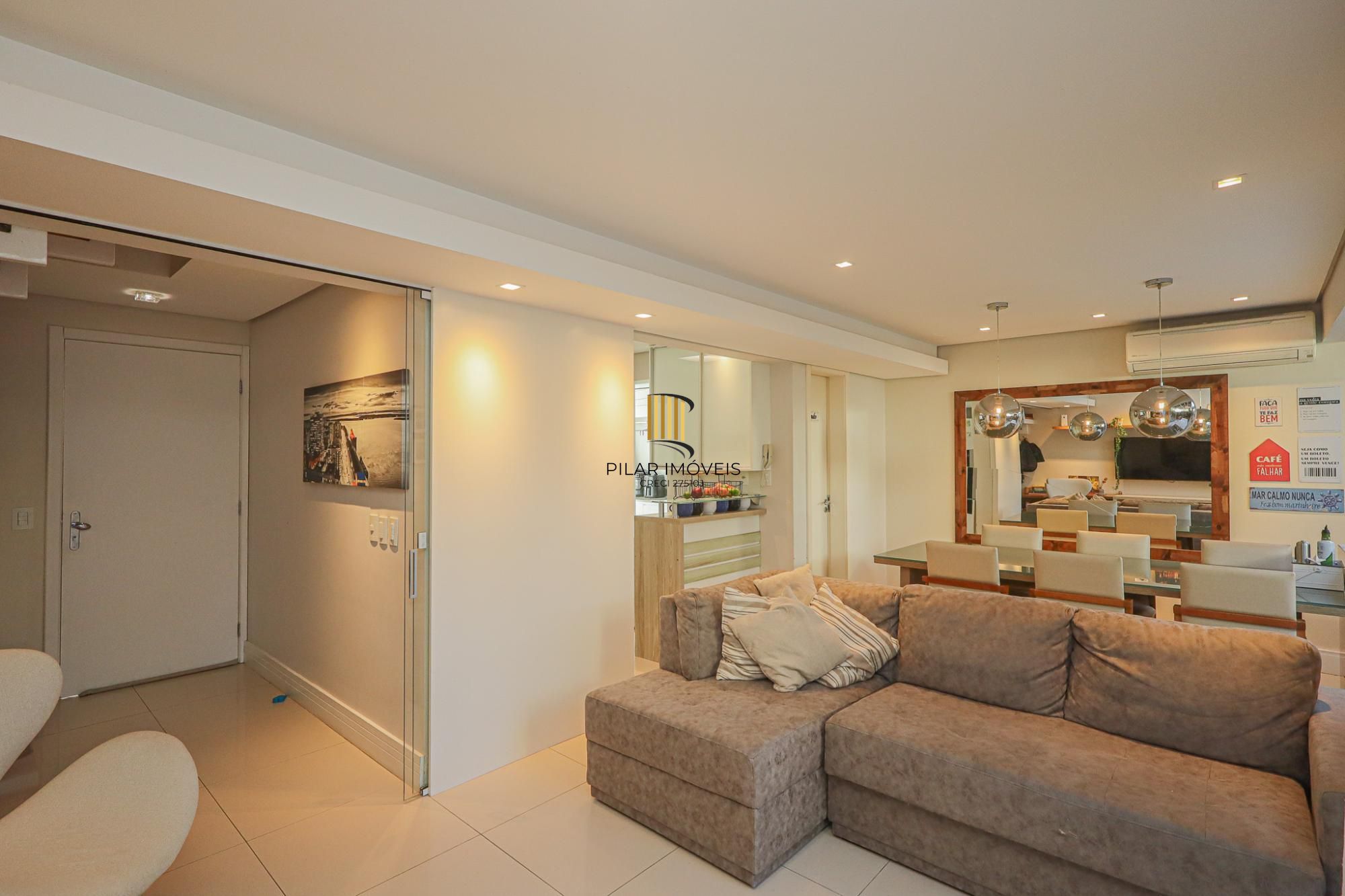 Casa em condomínio a venda no condomínio Villa Serena bairro Teresópolis