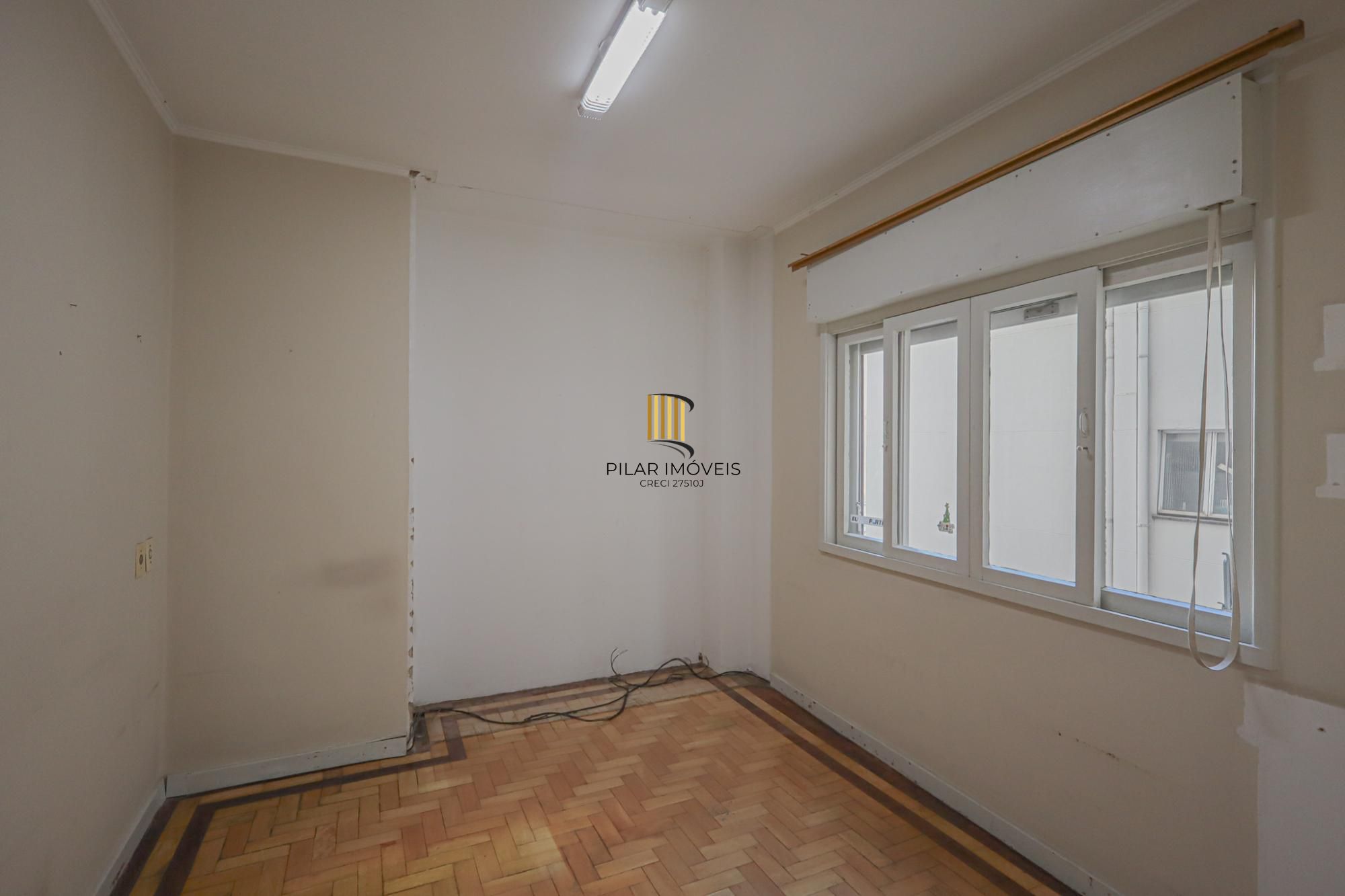 Apartamento a venda no bairro Bom Fim