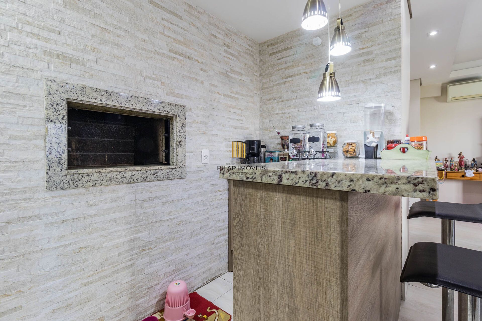 Apartamento à venda no bairro Passo D'areia em Porto Alegre/RS