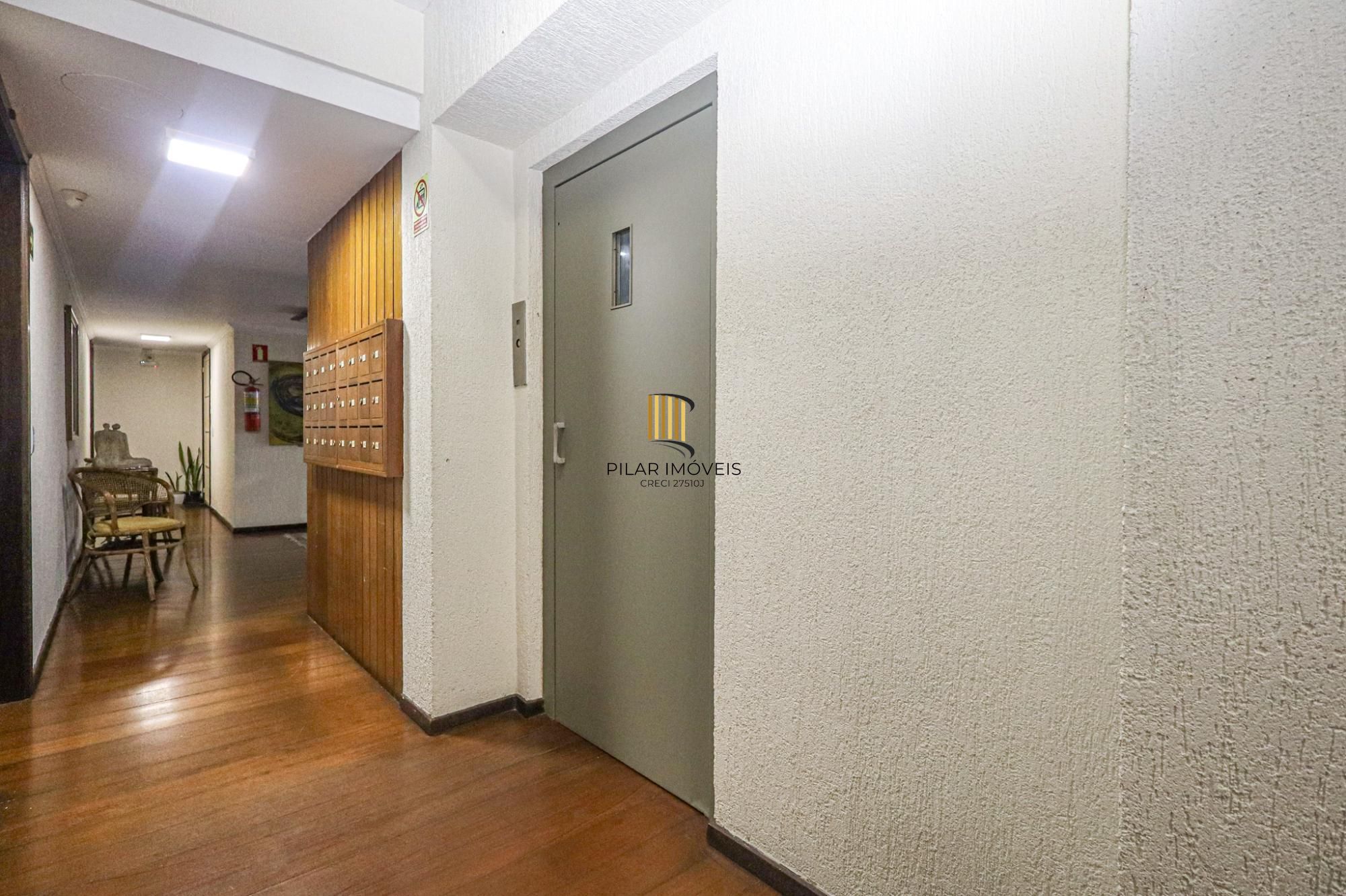 Apartamento a venda no bairro Mont' Serrat
