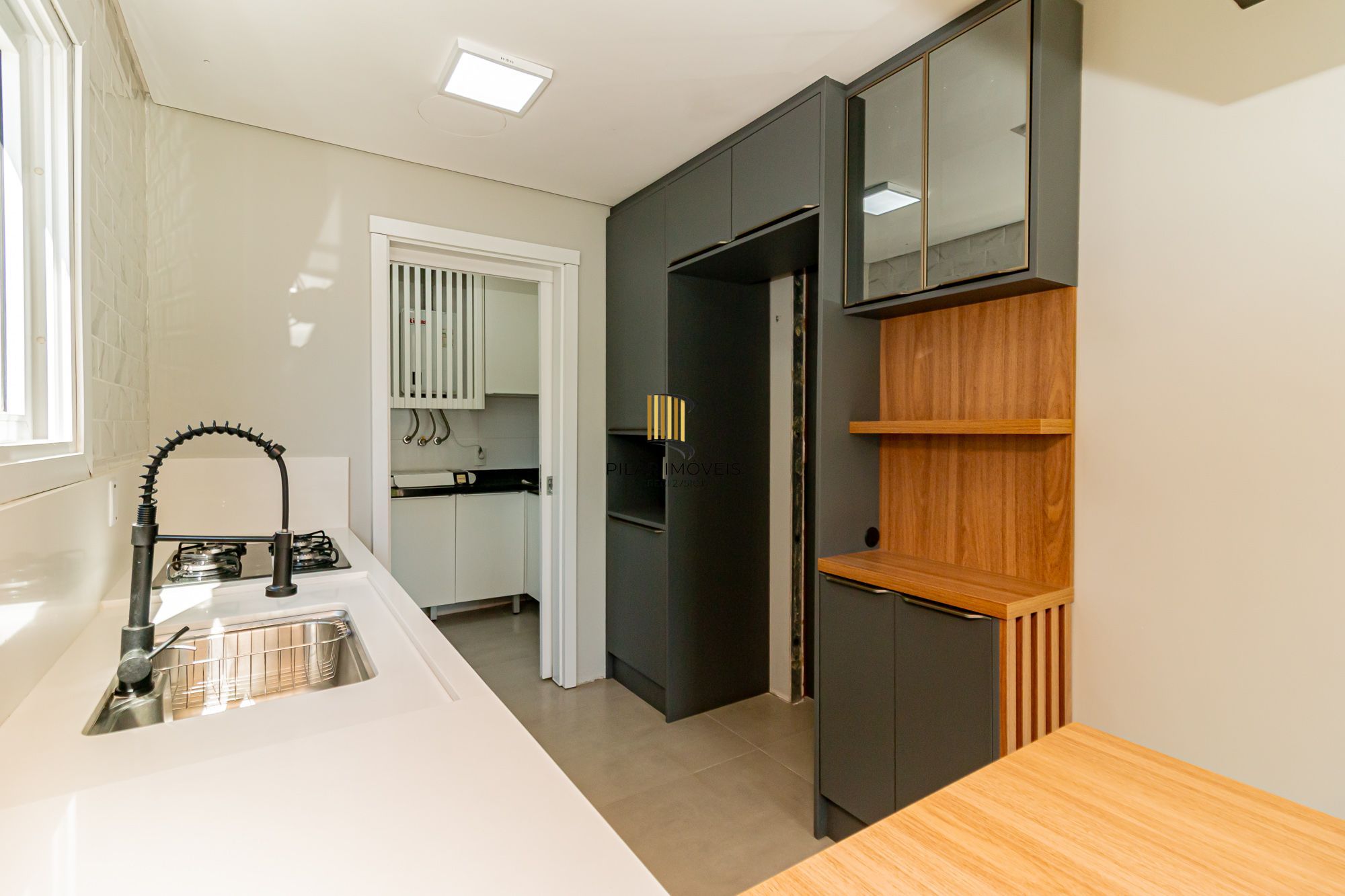 Casa em condomínio a venda na Lomba do Pinheiro