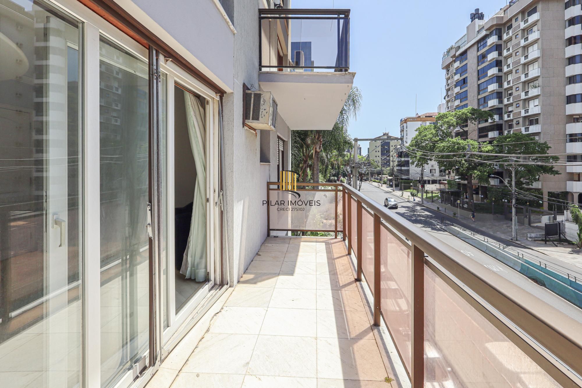 Apartamento a venda no bairro Mont' Serrat