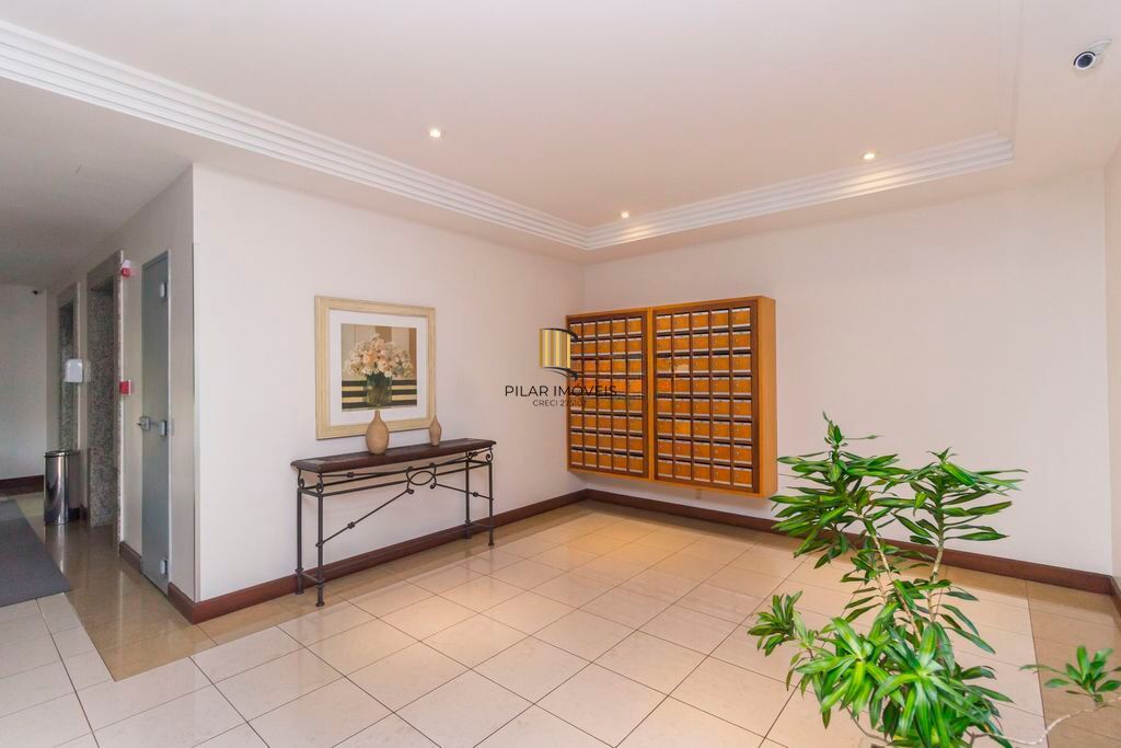 Apartamento à venda no bairro Passo D'areia em Porto Alegre/RS
