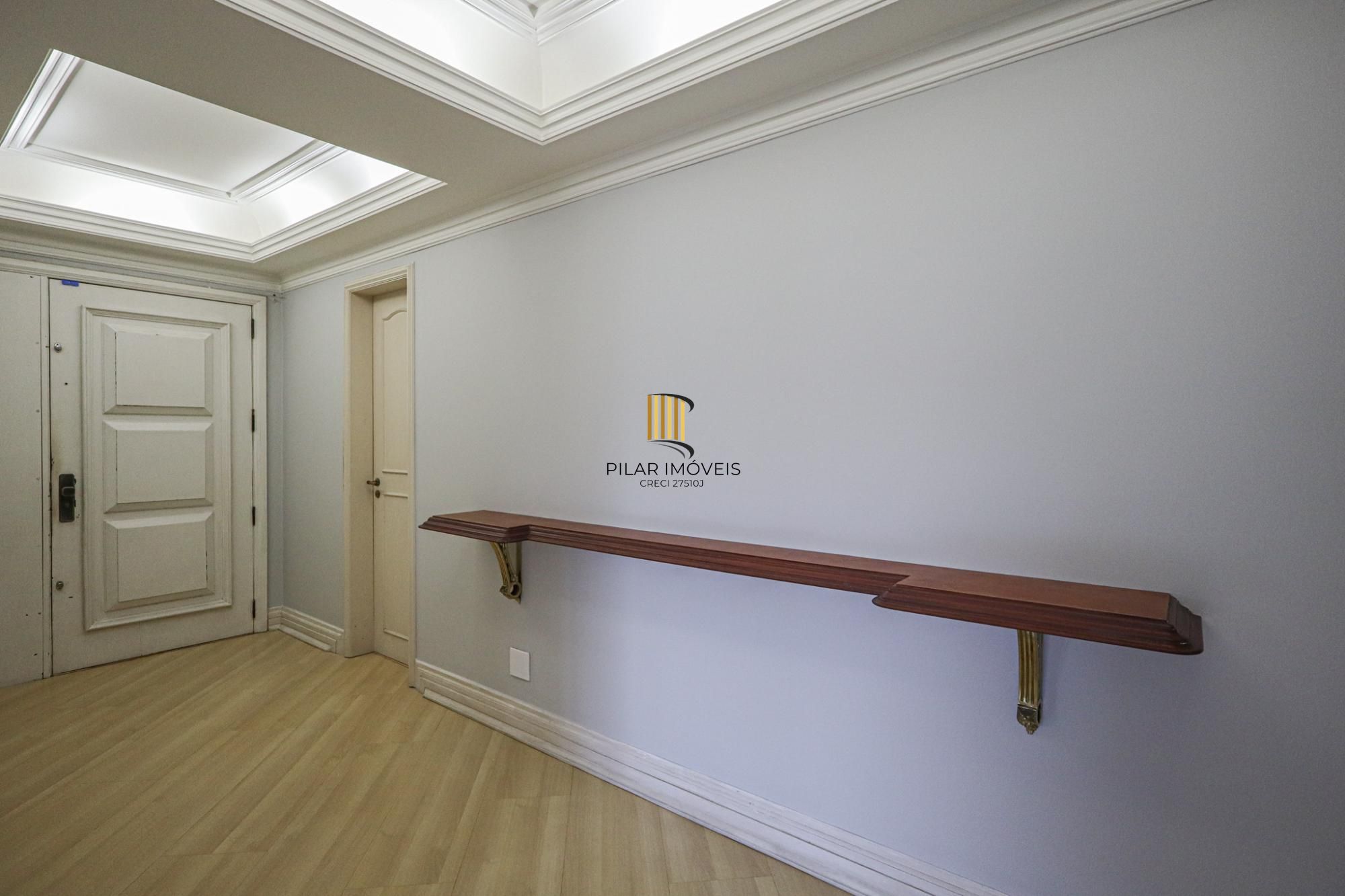 Apartamento a venda no bairro Mont' Serrat