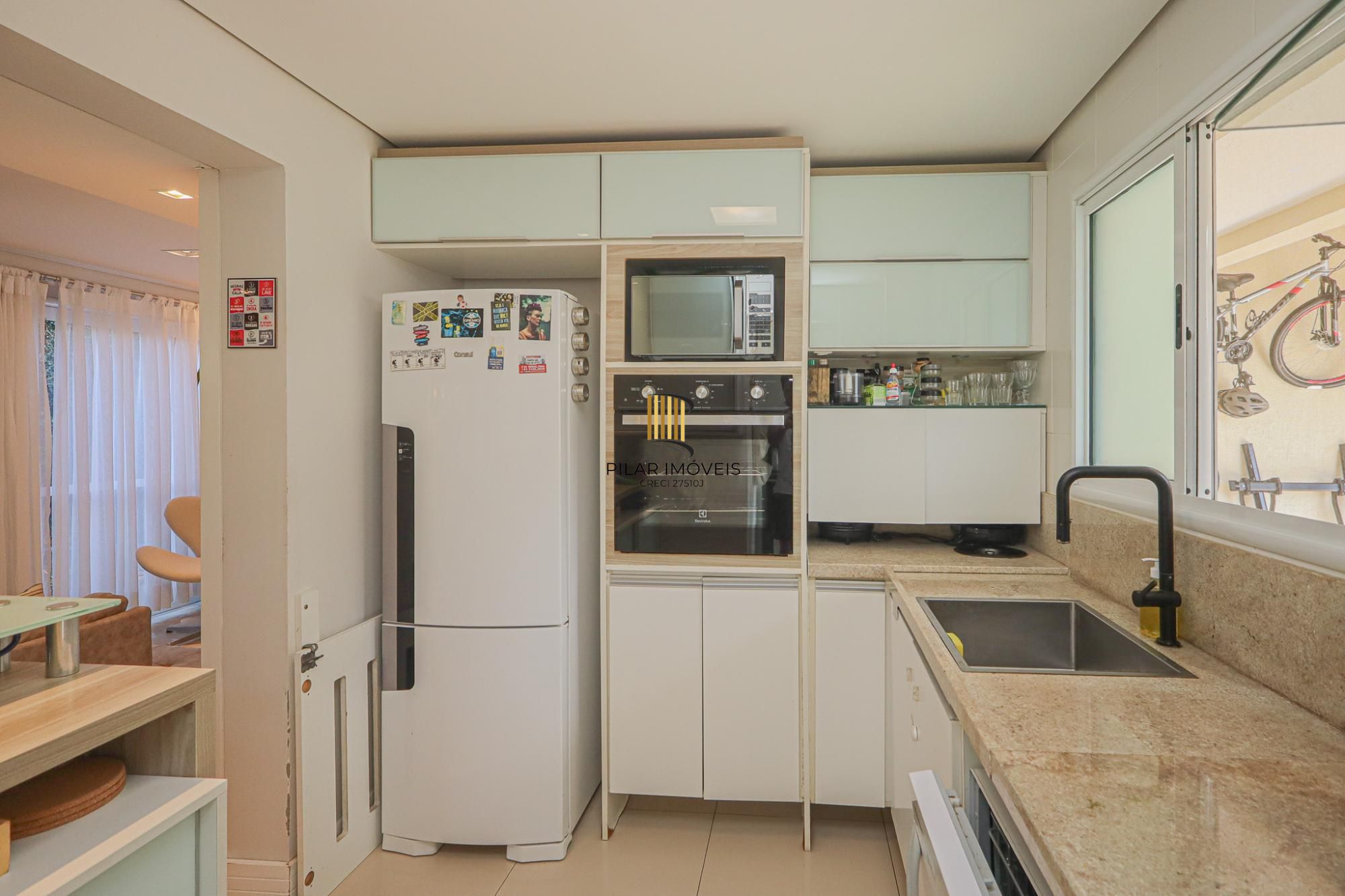 Casa em condomínio a venda no condomínio Villa Serena bairro Teresópolis