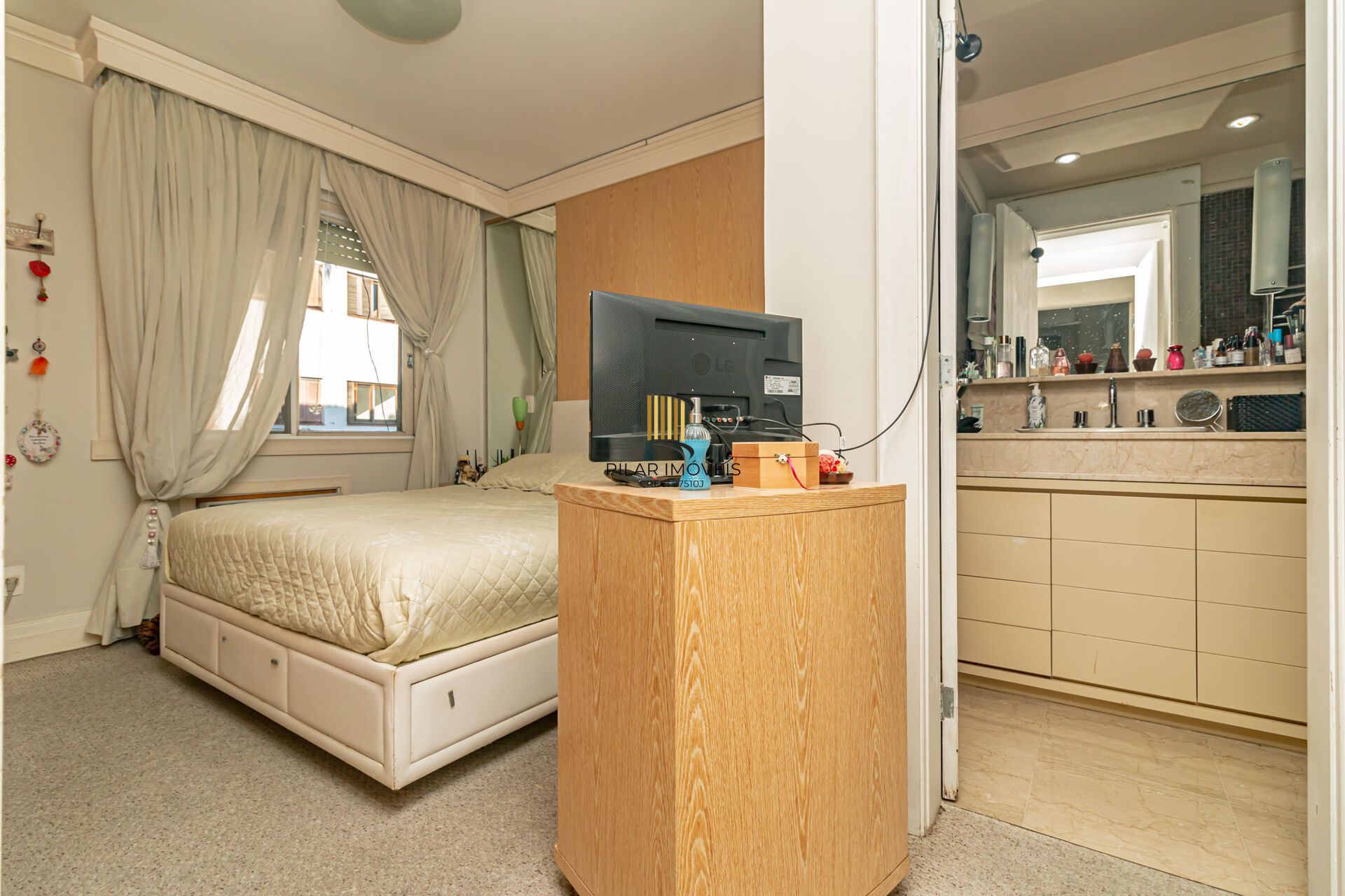 Apartamento à venda no bairro Auxiliadora em Porto Alegre/RS