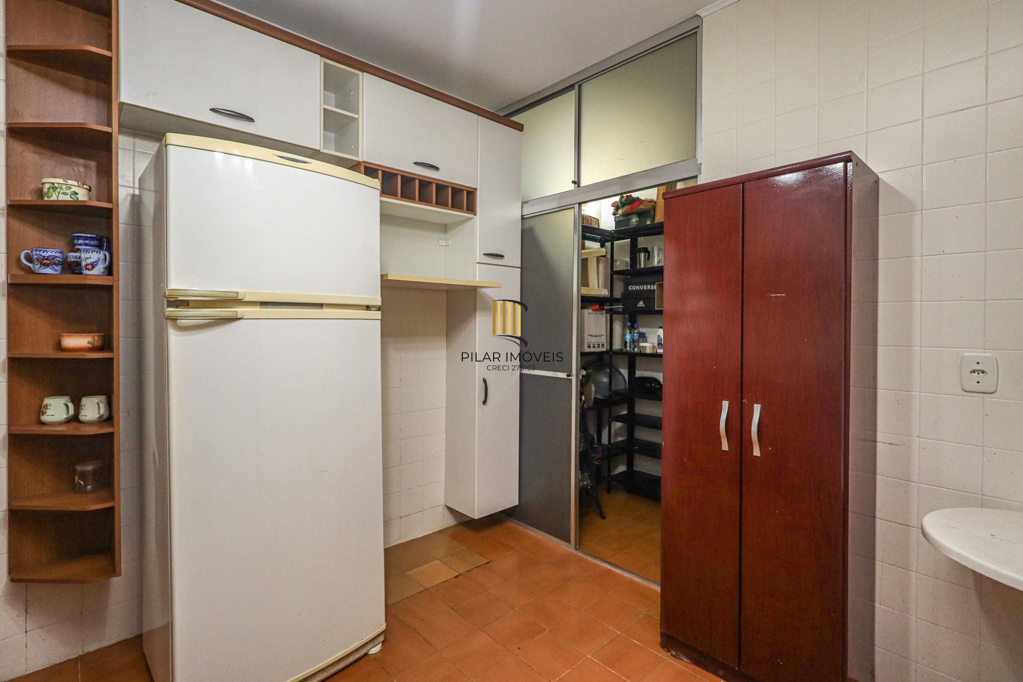 Apartamento a venda no bairro Mont' Serrat