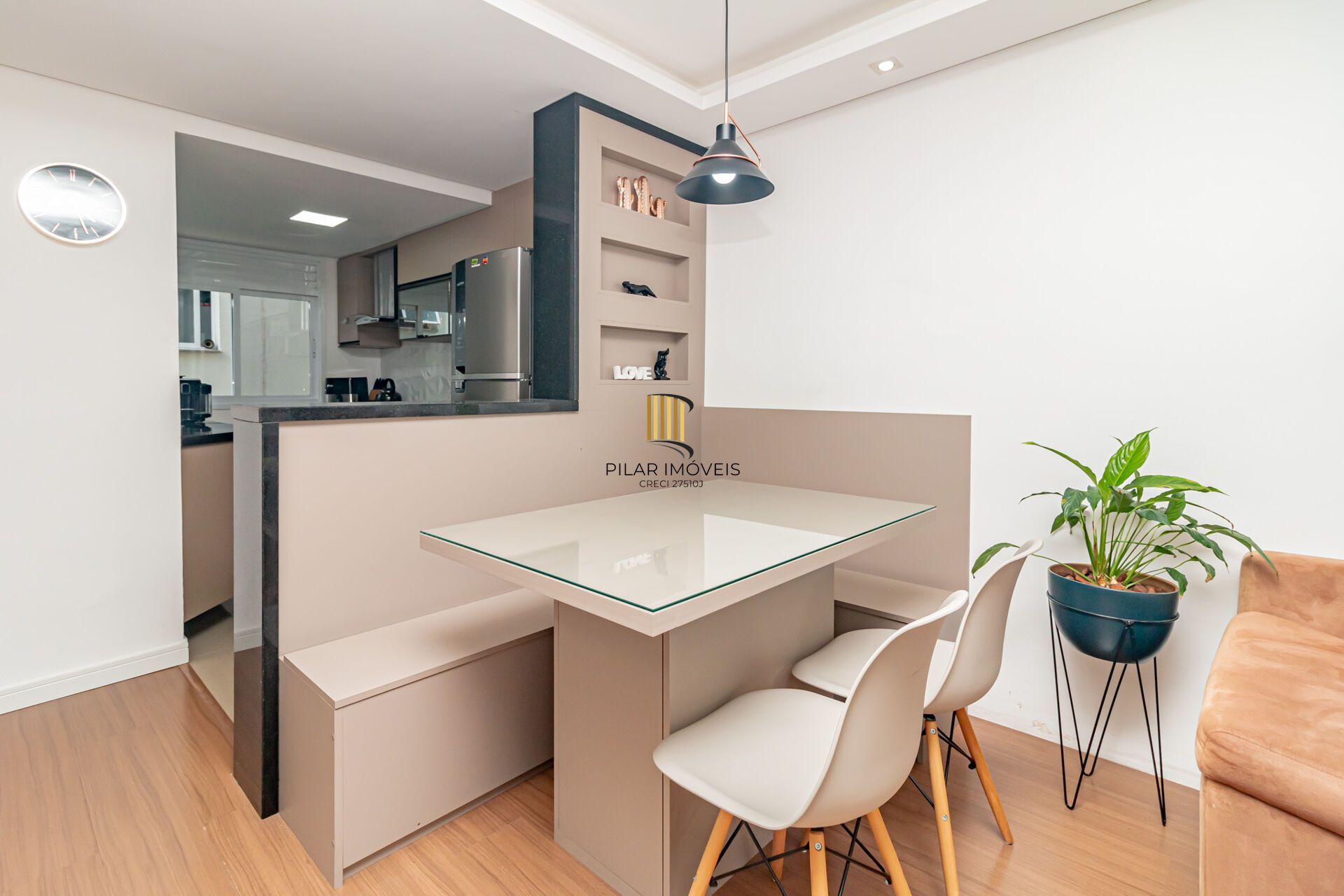 Apartamento à venda no bairro Lomba do Pinheiro em Porto Alegre/RS
