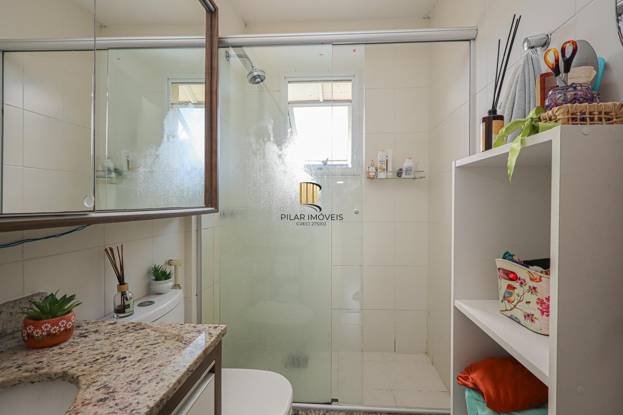 Casa em condomínio no bairro Teresópolis