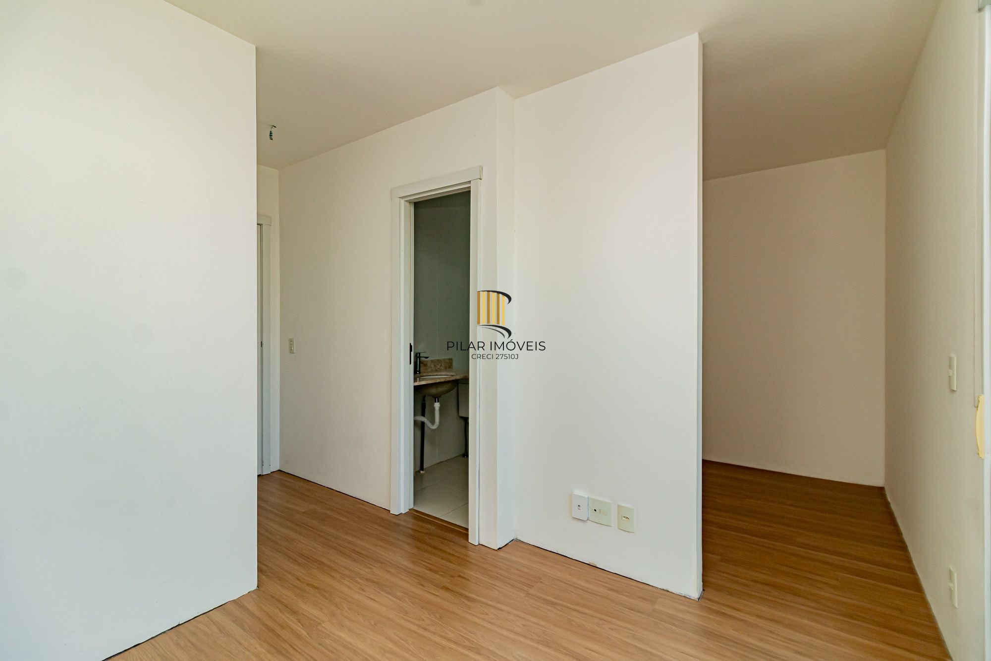 Casa em condomínio a venda na Lomba do Pinheiro