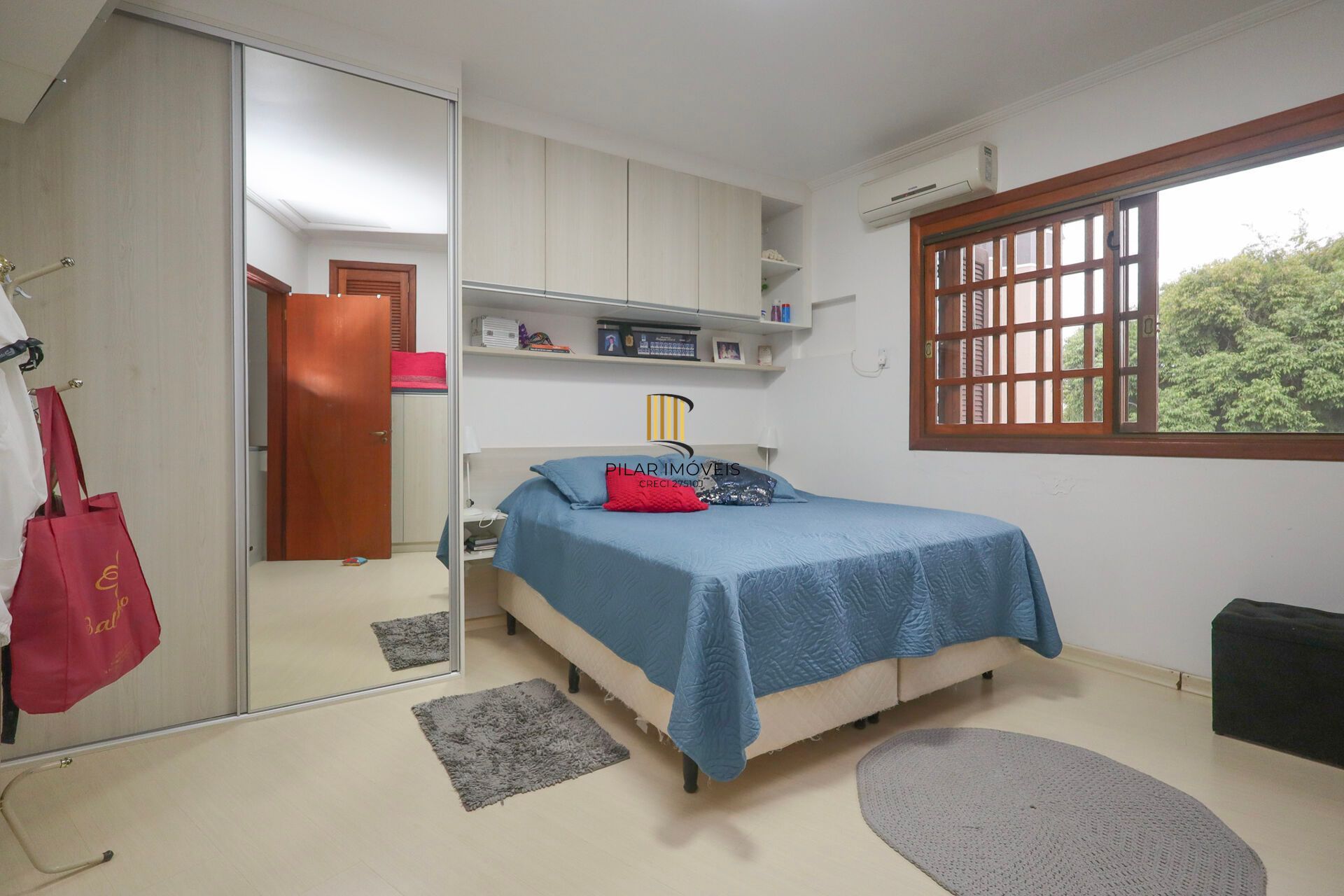 Casa à venda no bairro Jardim Itu em Porto Alegre/RS