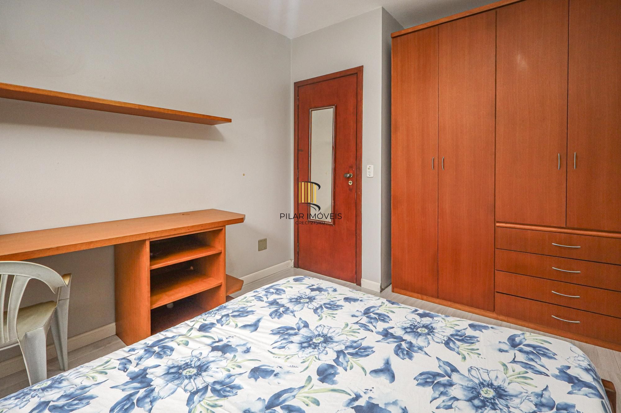 Apartamento a venda no bairro Mont' Serrat