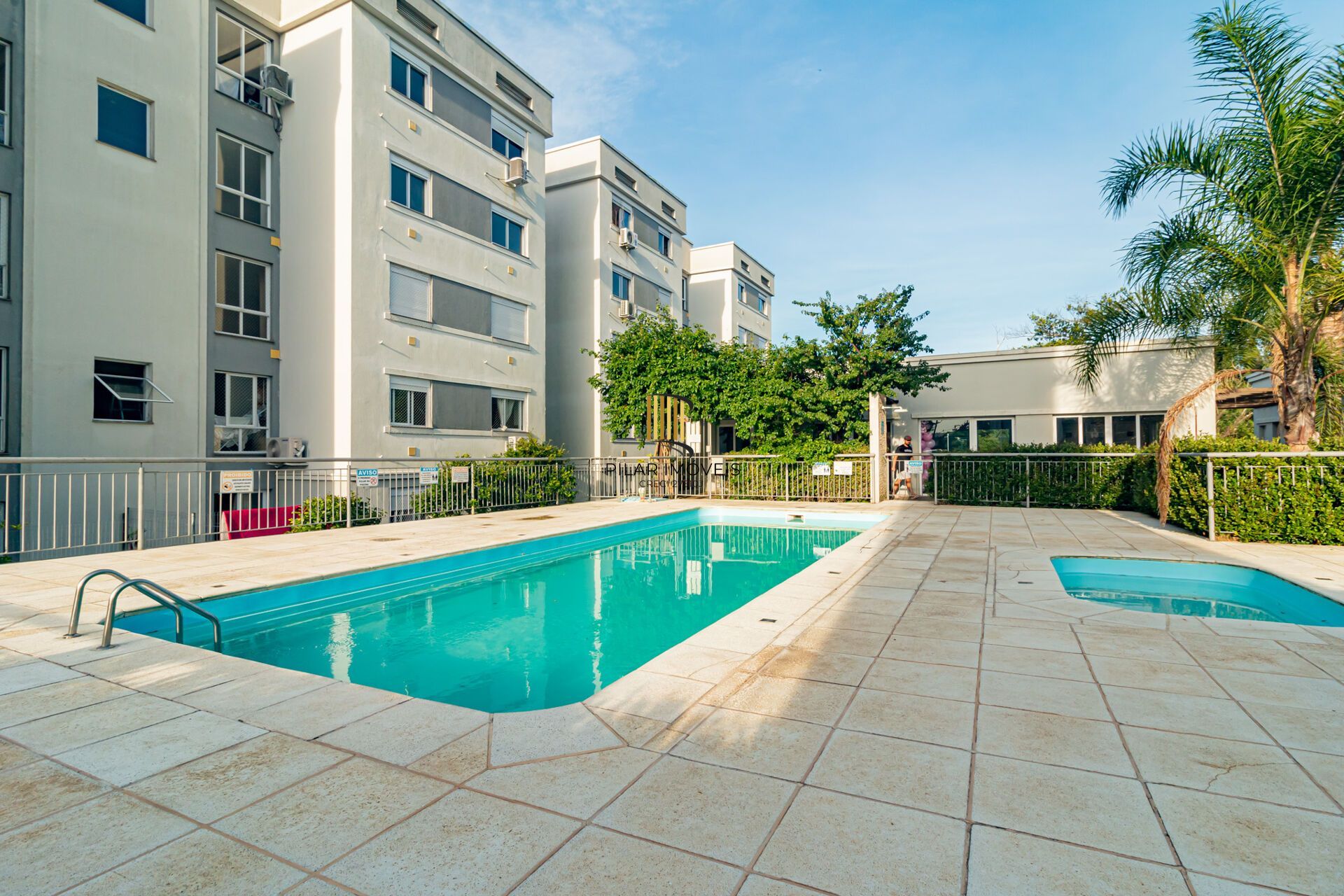 Apartamento à venda no bairro Lomba do Pinheiro em Porto Alegre/RS