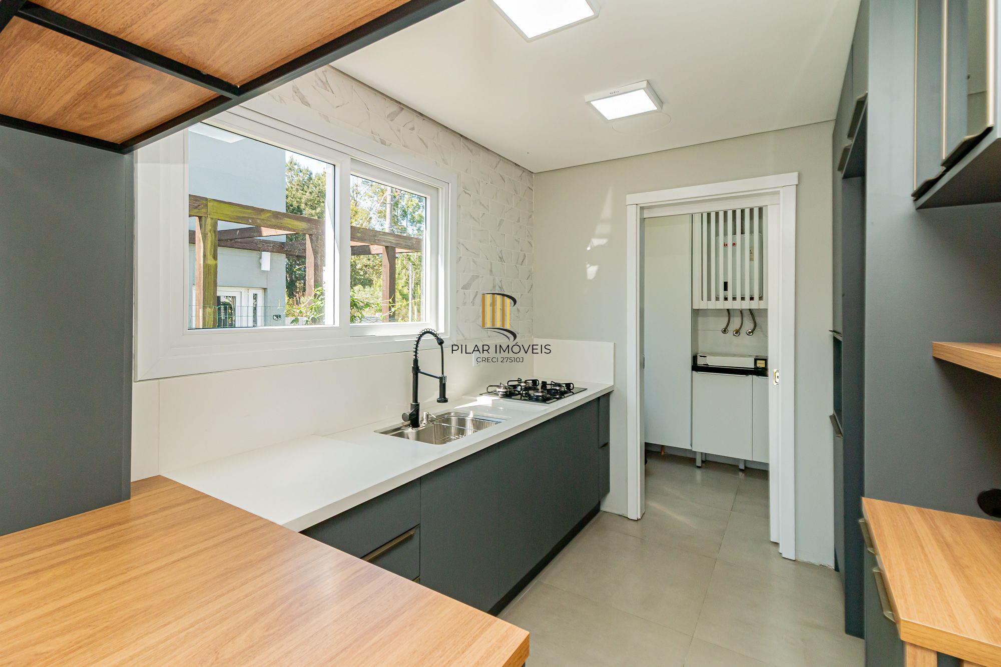 Casa em condomínio a venda na Lomba do Pinheiro