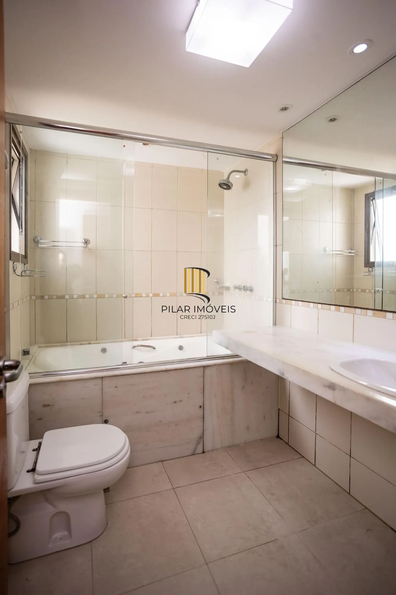 Apartamento 3 dormitórios no bairro Três Figueiras