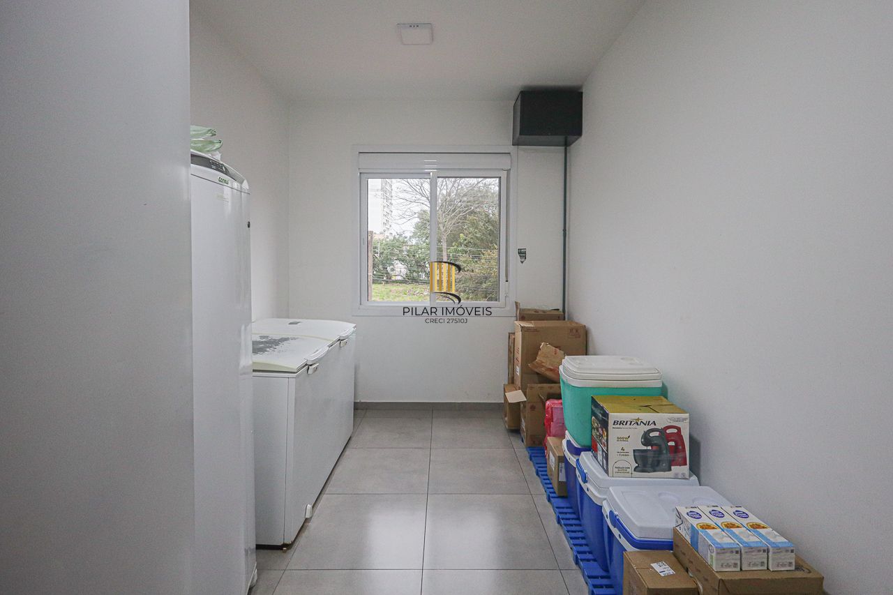 Casa Comercial a venda no bairro Cristo Redentor