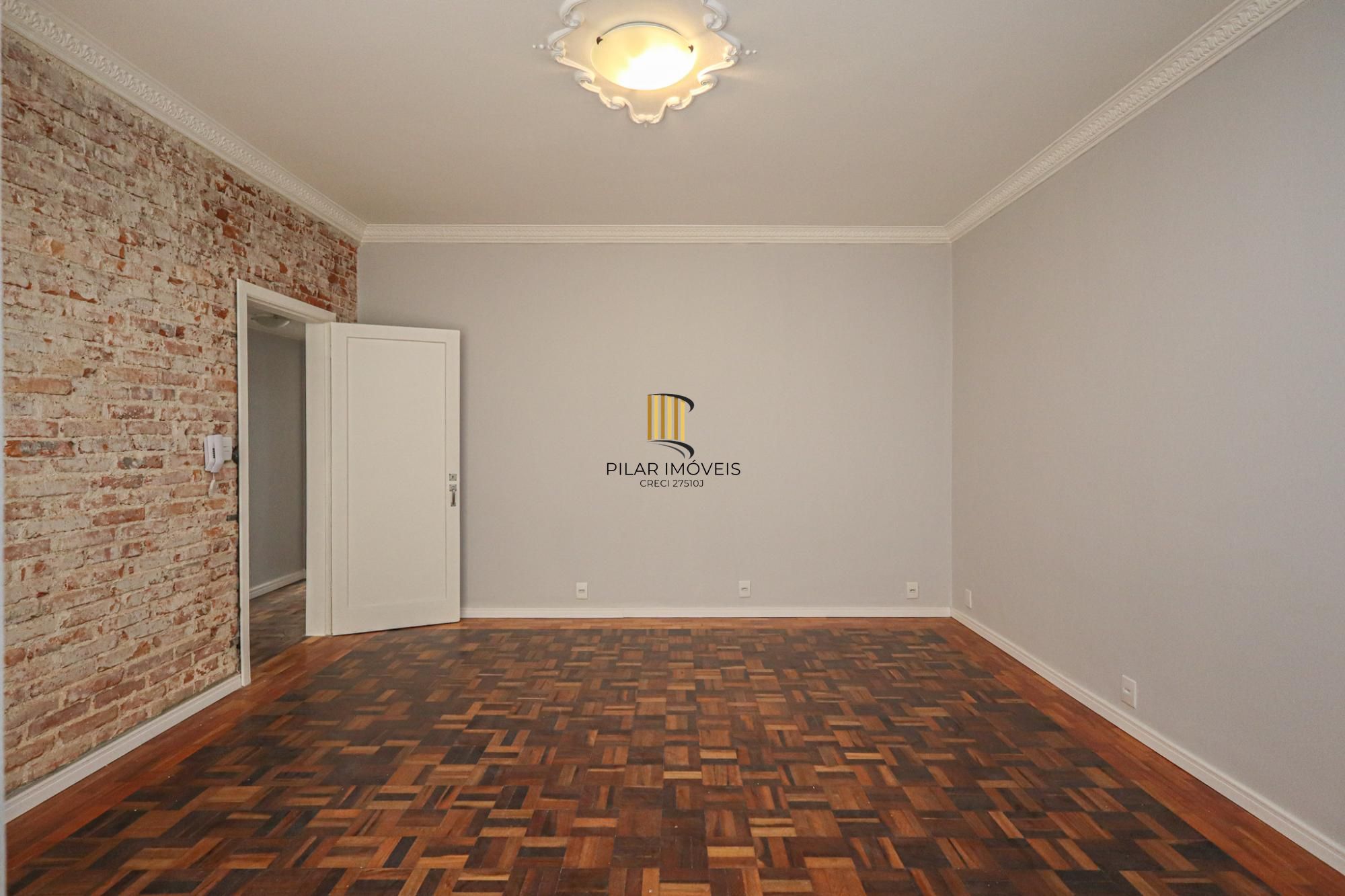 Apartamento a venda no bairro Bom Fim