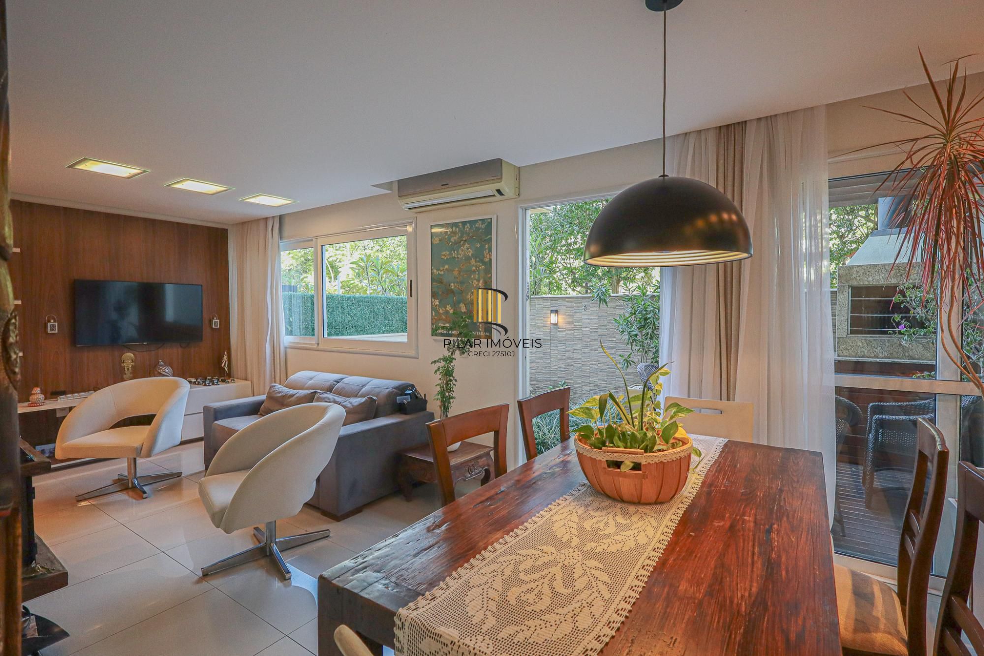 Casa em condomínio no bairro Teresópolis