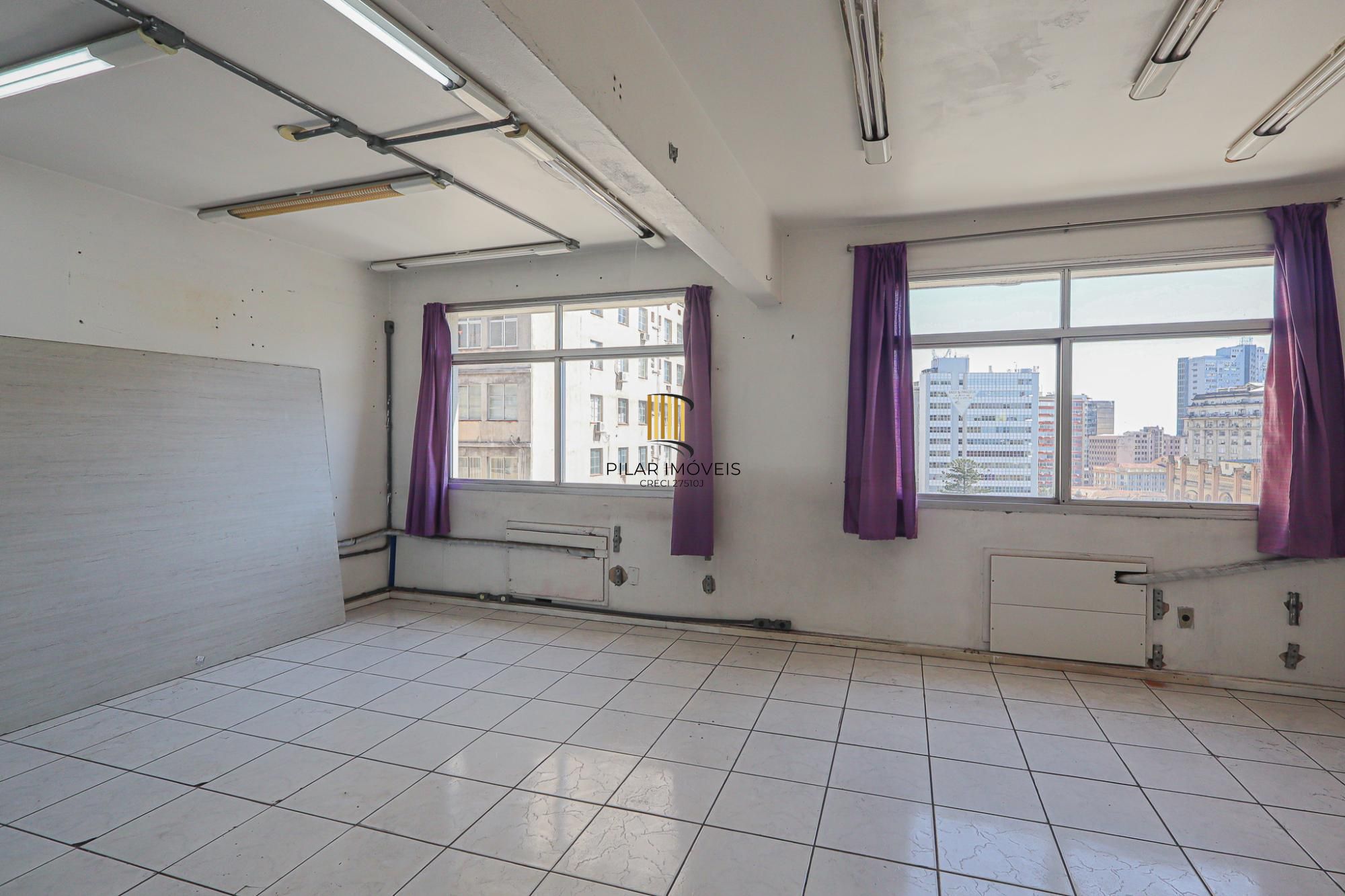 Sala comercial a venda no Centro Histórico