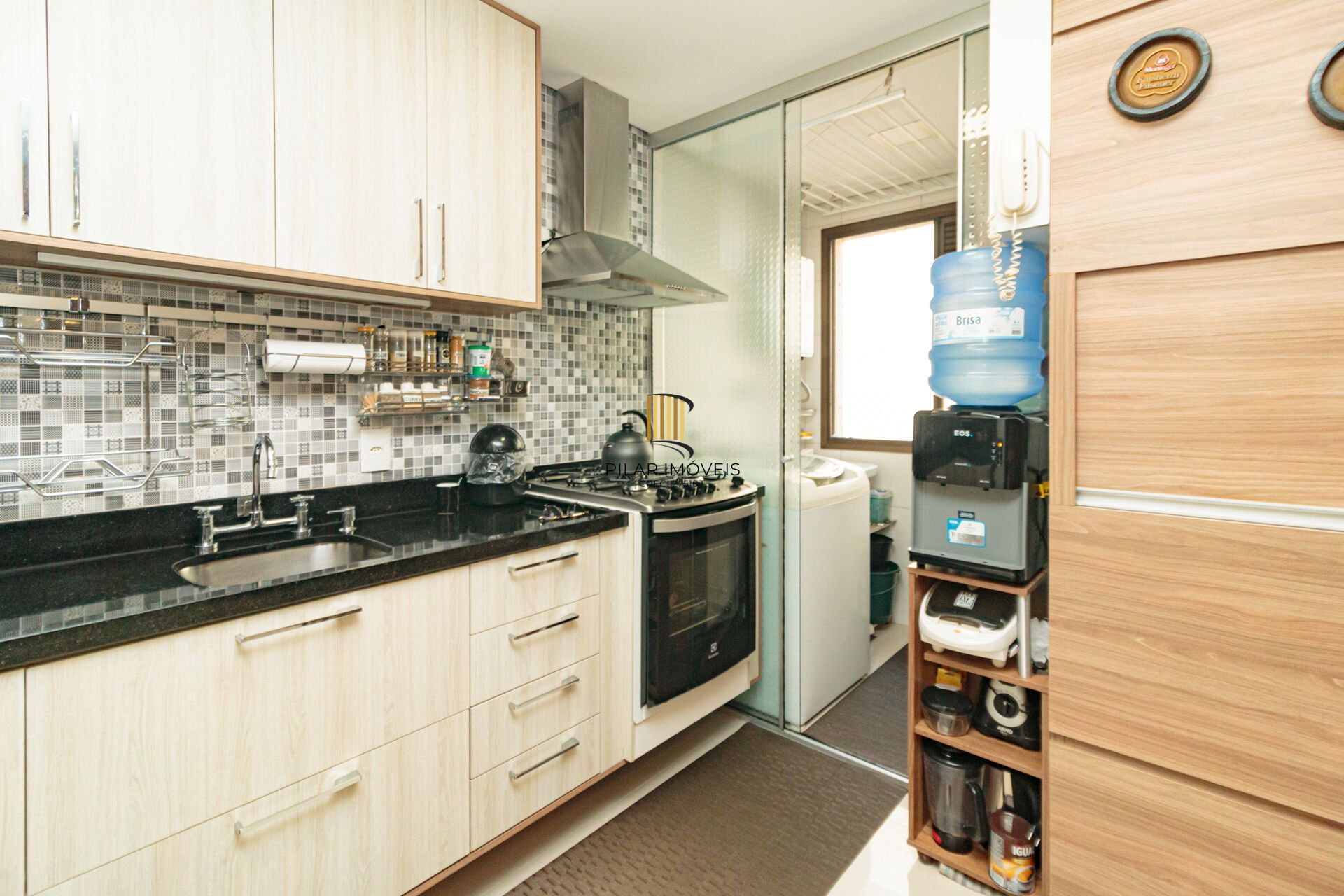 Apartamento à venda no bairro Passo da Areia em Porto Alegre/RS