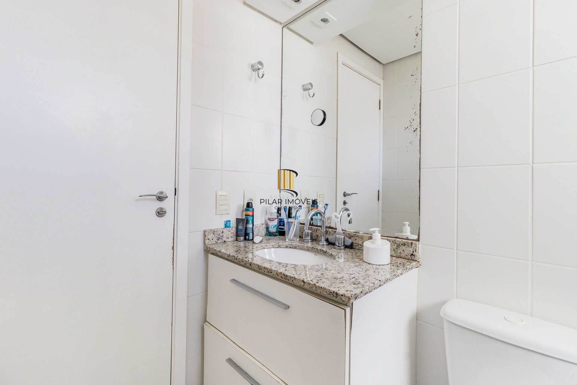 Apartamento à venda no bairro Passo D'areia em Porto Alegre/RS