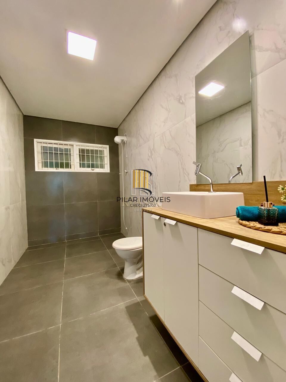 Sítio com 7.225m², 3 Suítes, Salão de Festas e Piscina a 10 Minutos do Centro de Gravataí e próximo do Alphaville!!!!!