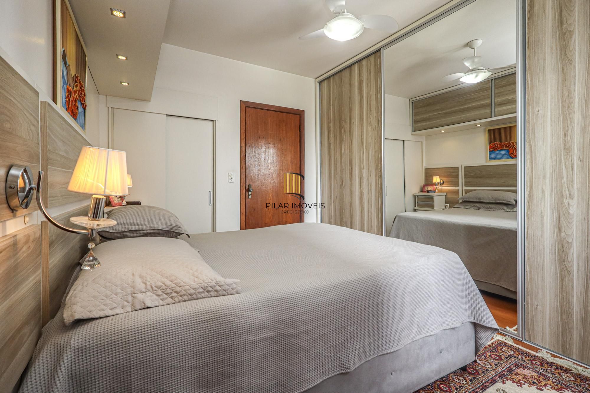Apartamento à venda no bairro Jardim Planalto em Porto Alegre/RS