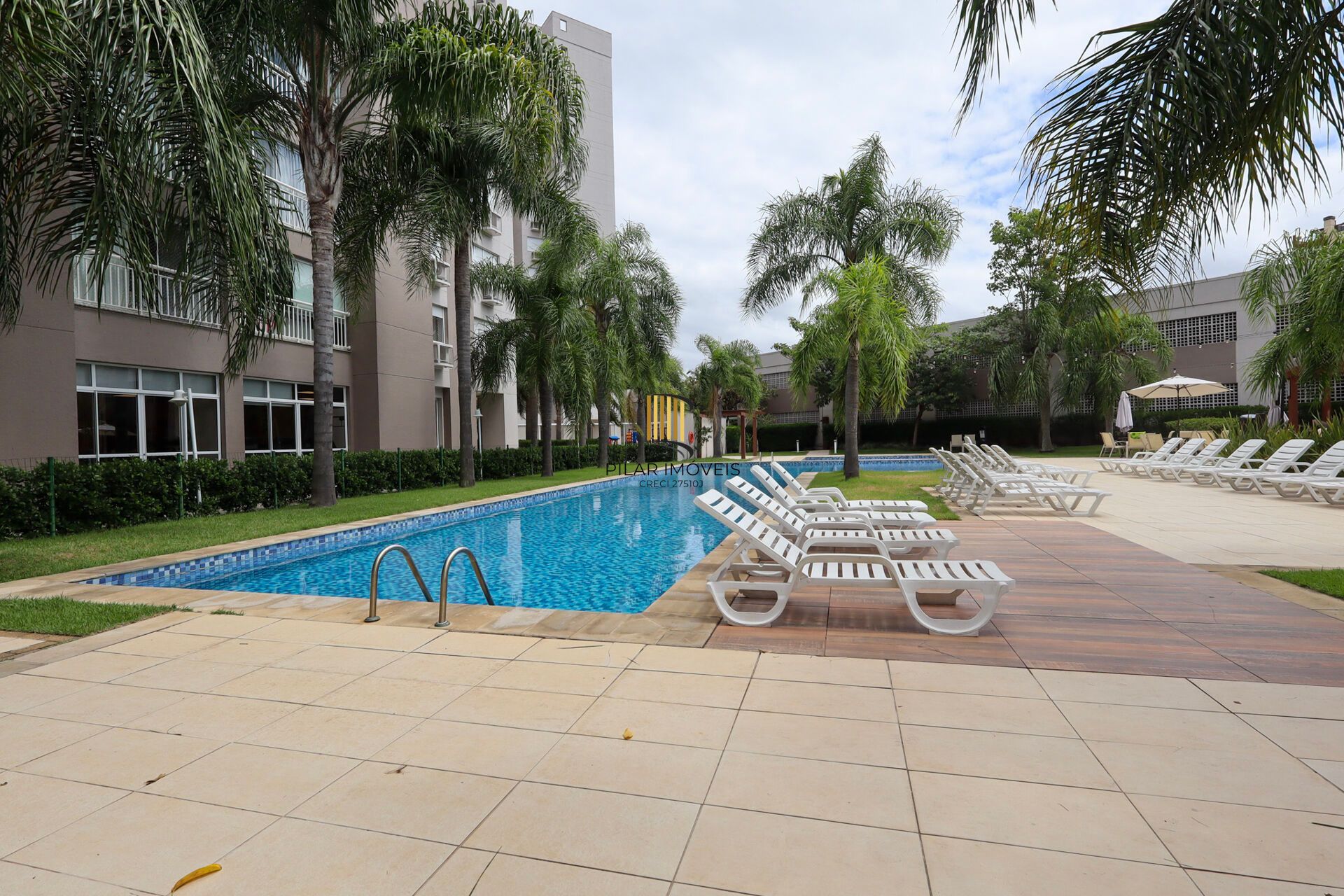 Apartamento à venda no bairro Jardim Lindóia em Porto Alegre/RS