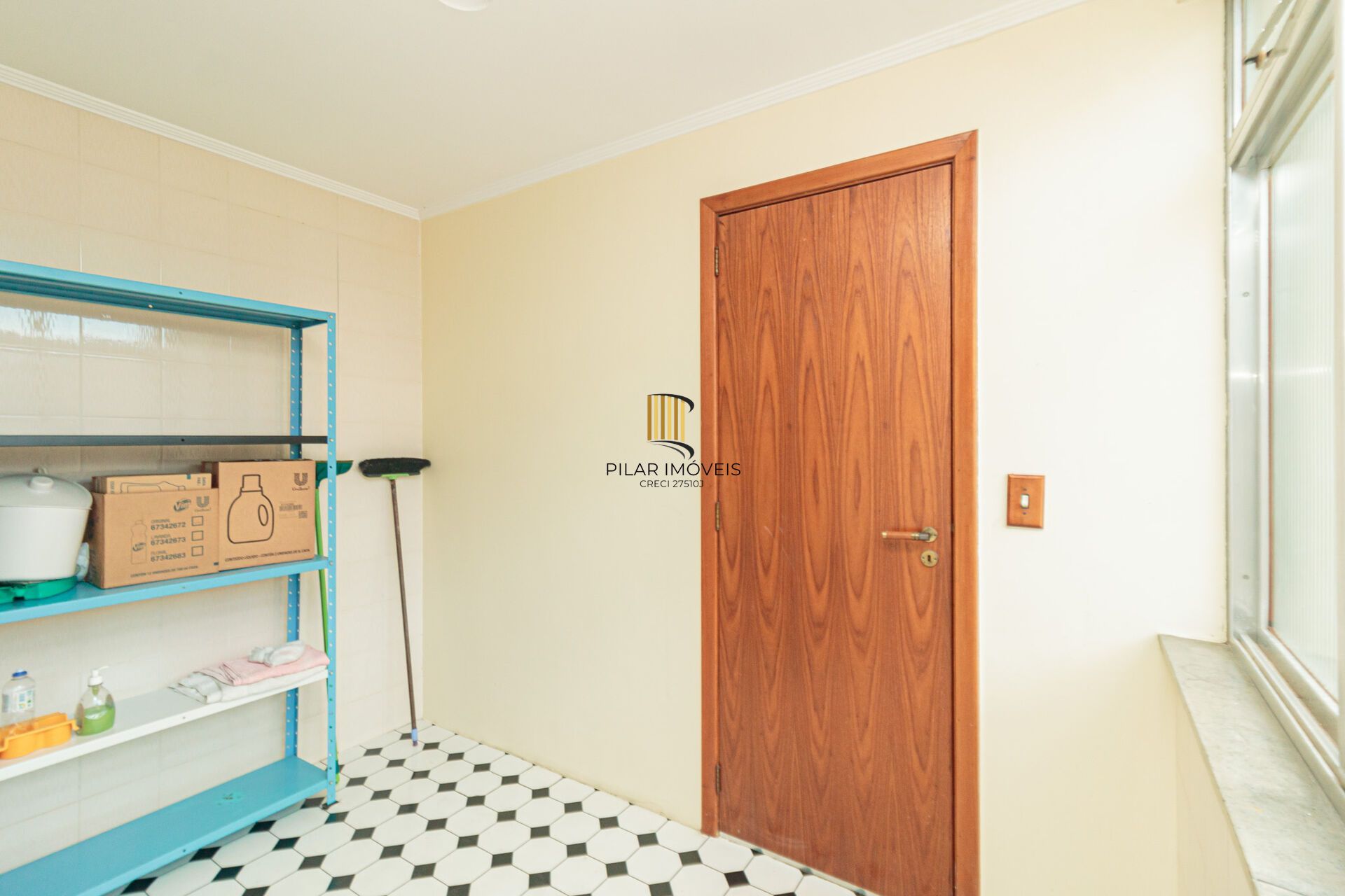 Apartamento à venda no bairro Jardim Planalto em Porto Alegre/RS