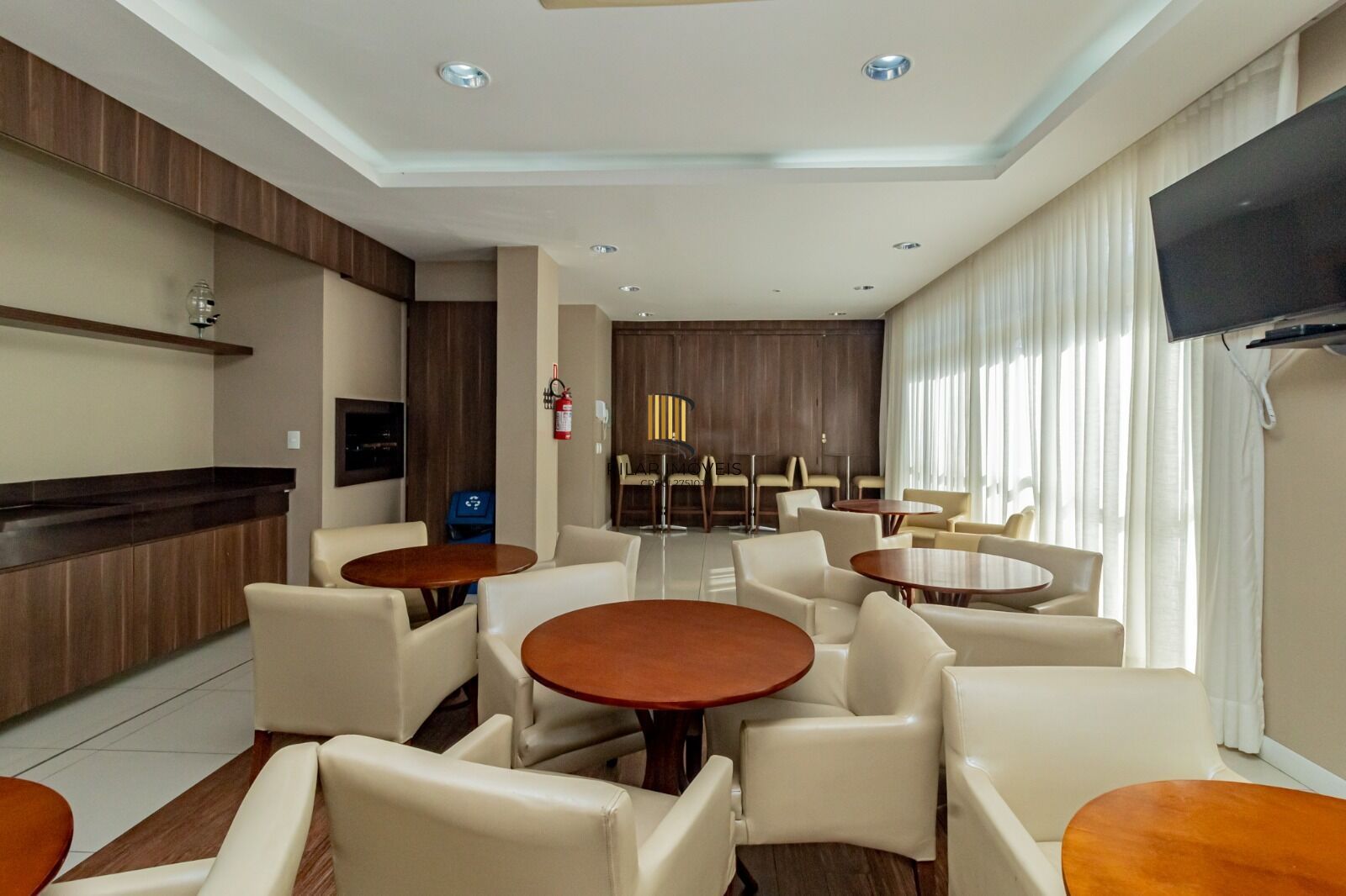 Apartamento à venda no bairro Passo D'areia em Porto Alegre/RS