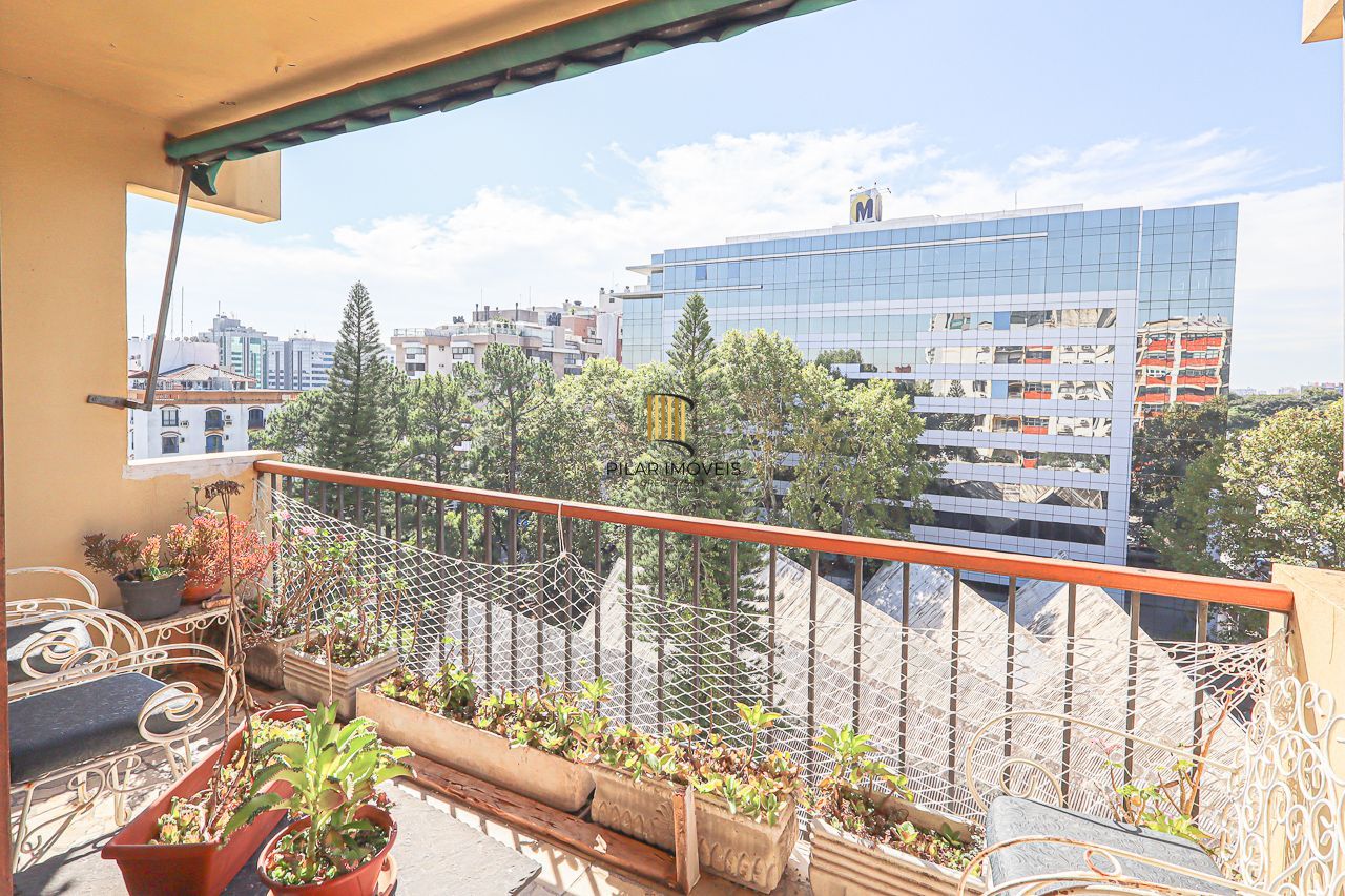 Apartamento a venda no bairro Mont' Serrat