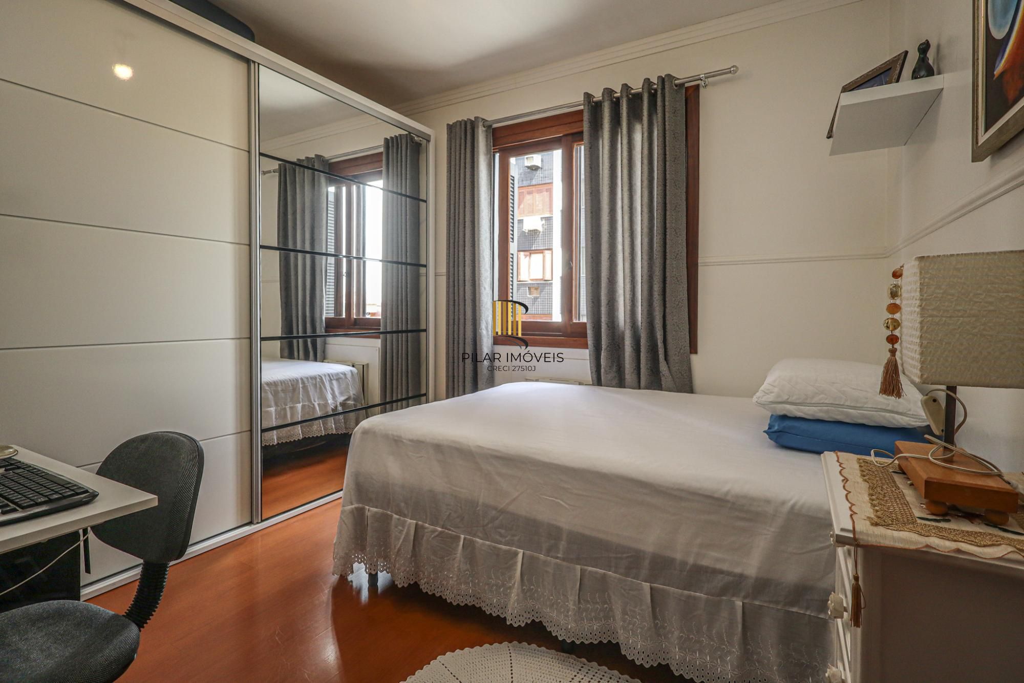 Apartamento à venda no bairro Jardim Planalto em Porto Alegre/RS