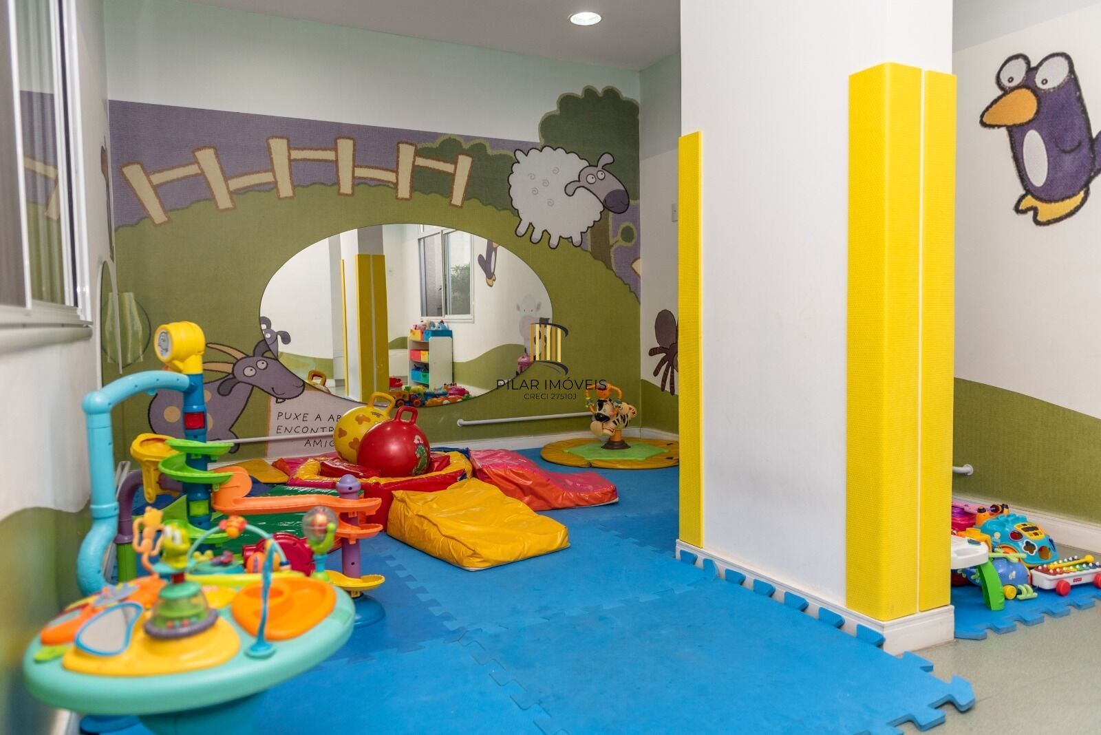 Apartamento à venda no bairro Passo D'areia em Porto Alegre/RS