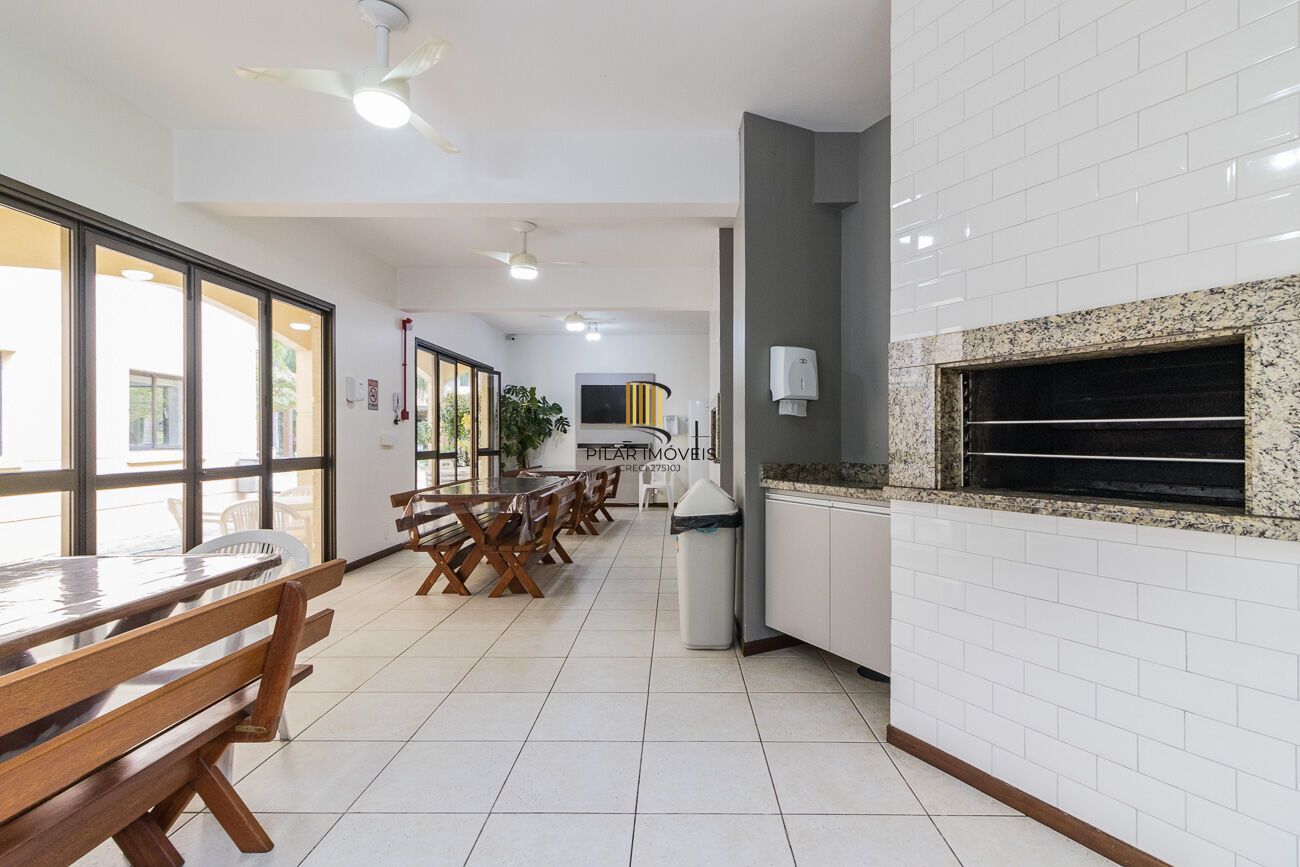 Apartamento à venda no bairro Passo D'areia em Porto Alegre/RS