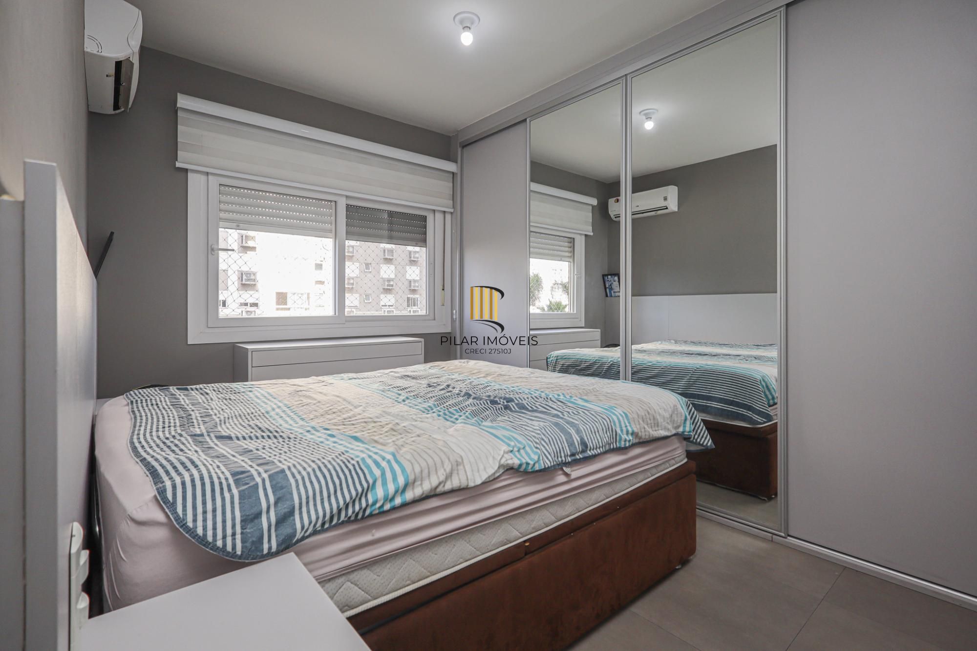 Apartamento à venda no bairro São Sebastião em Porto Alegre/RS